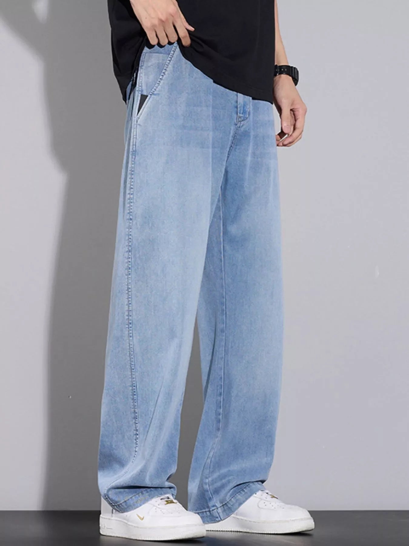 Men's Wide Leg Relaxed Fit Jeans