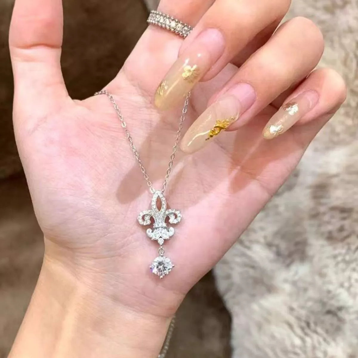 1 Carat Moissanite 925 Sterling Silver Iris Pendant Necklace