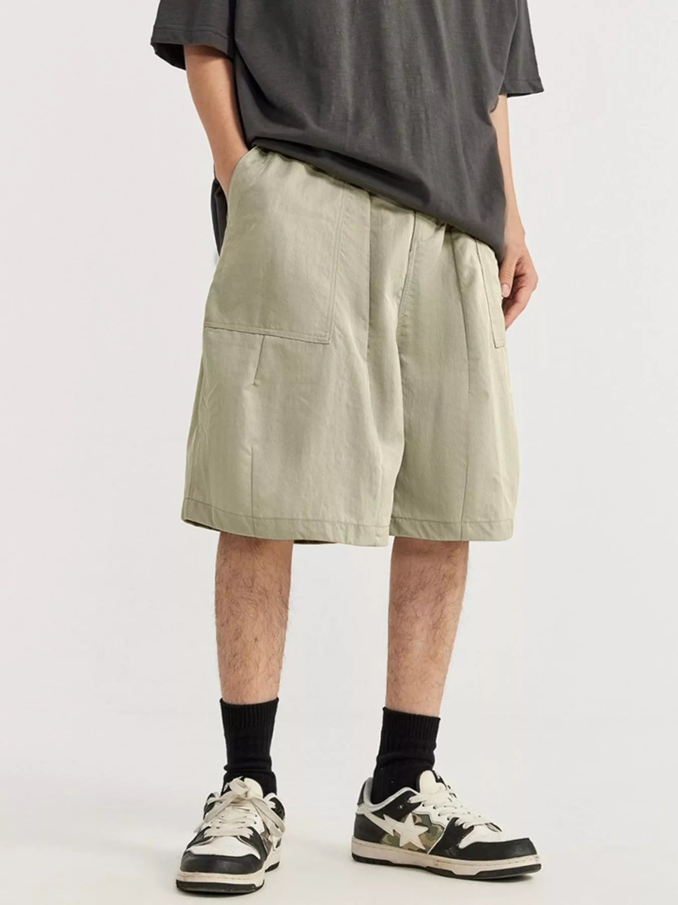 Men's Loose-Fit Drawstring Shorts