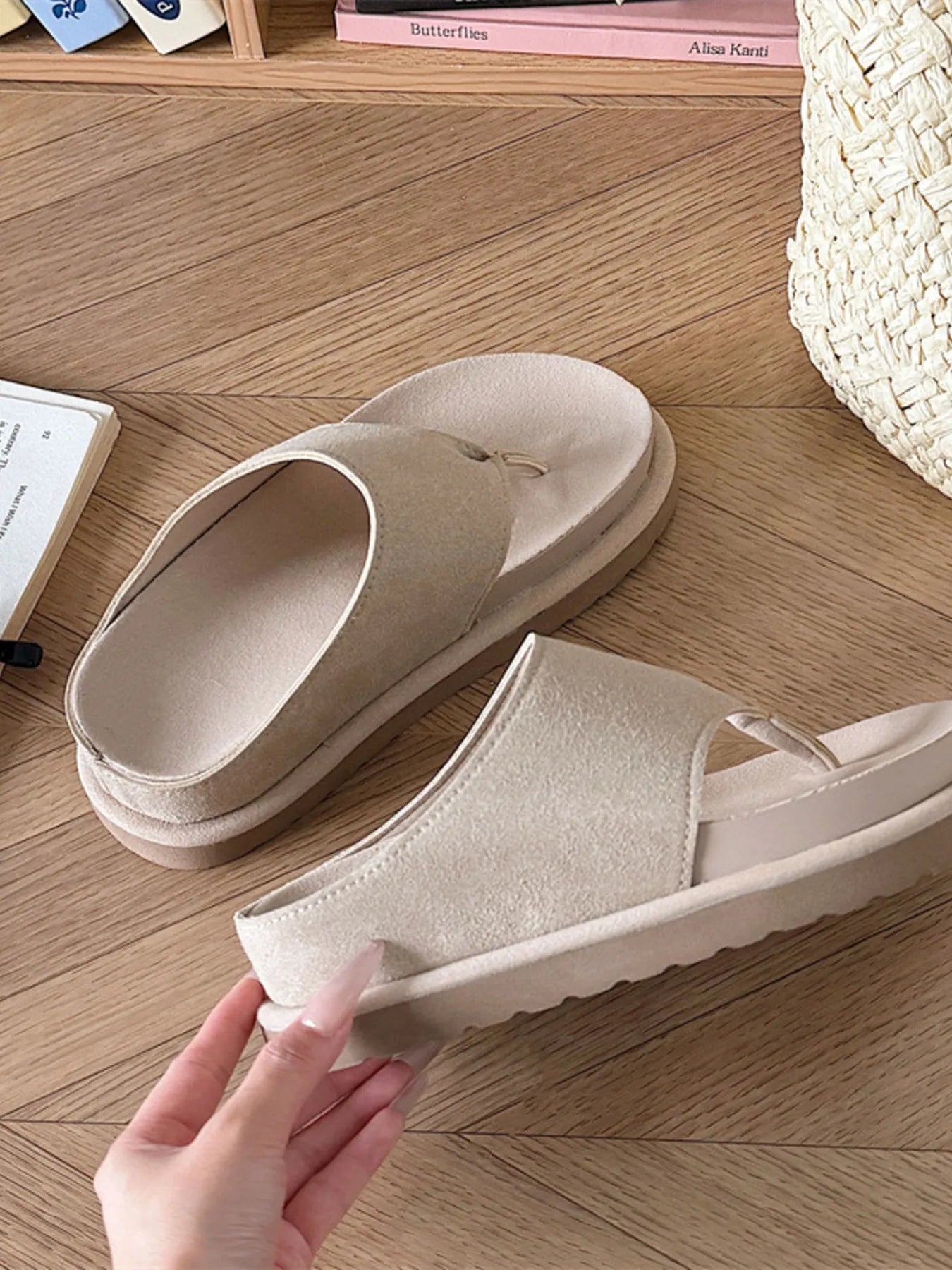 Toe Post Platform Sandals