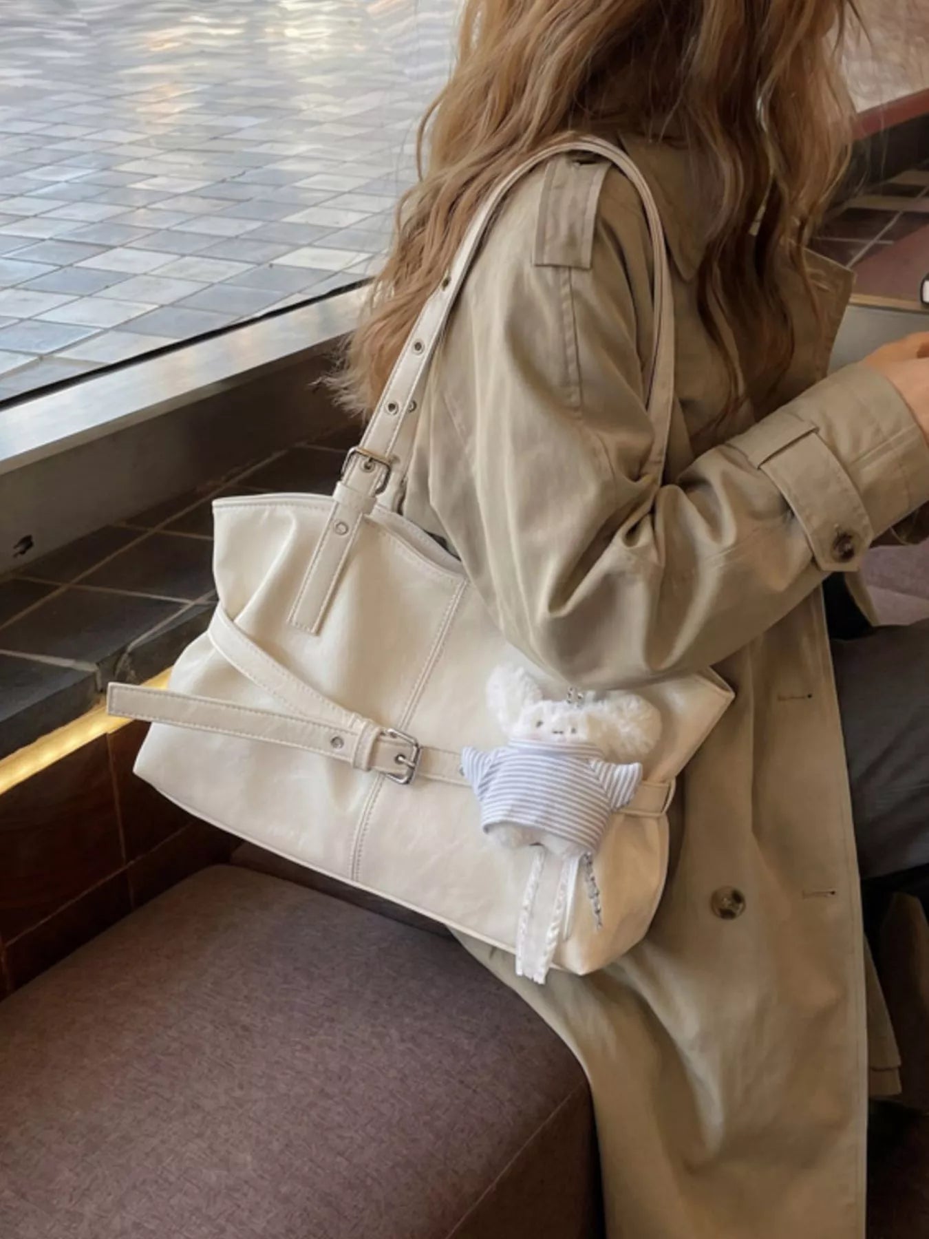 Buckle Decor Shoulder Bag