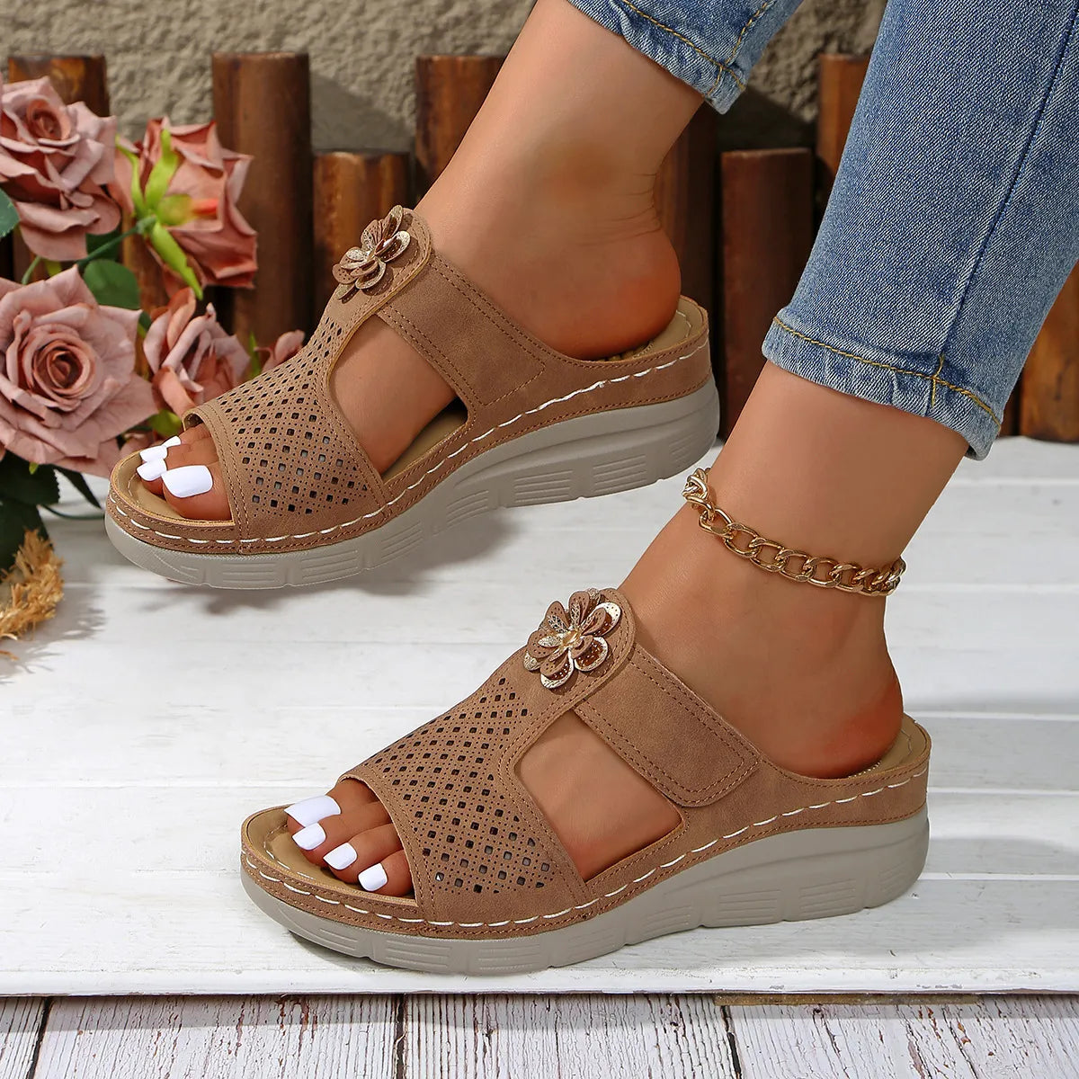 Flower Hollow-Out Wedge Sandals