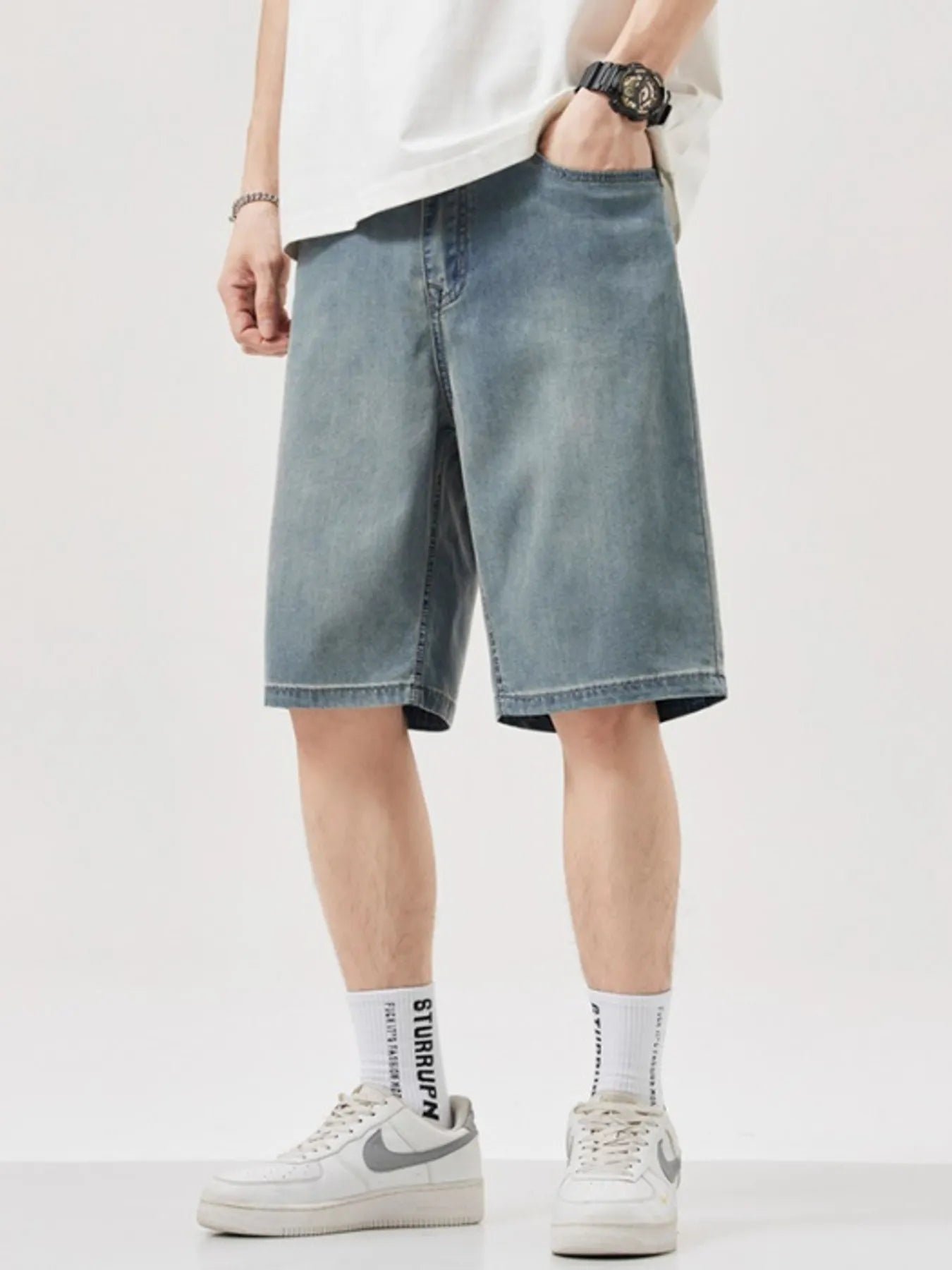 Men's Relaxed Fit Wash Denim Shorts