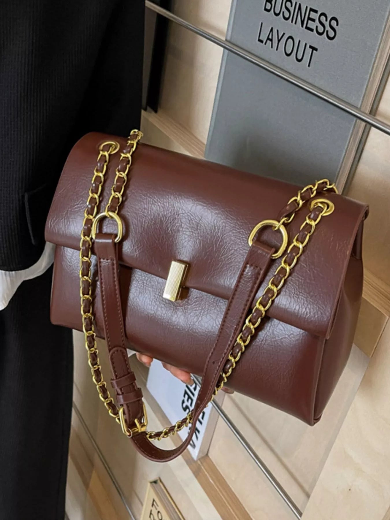 Chain Strap Shoulder Bag