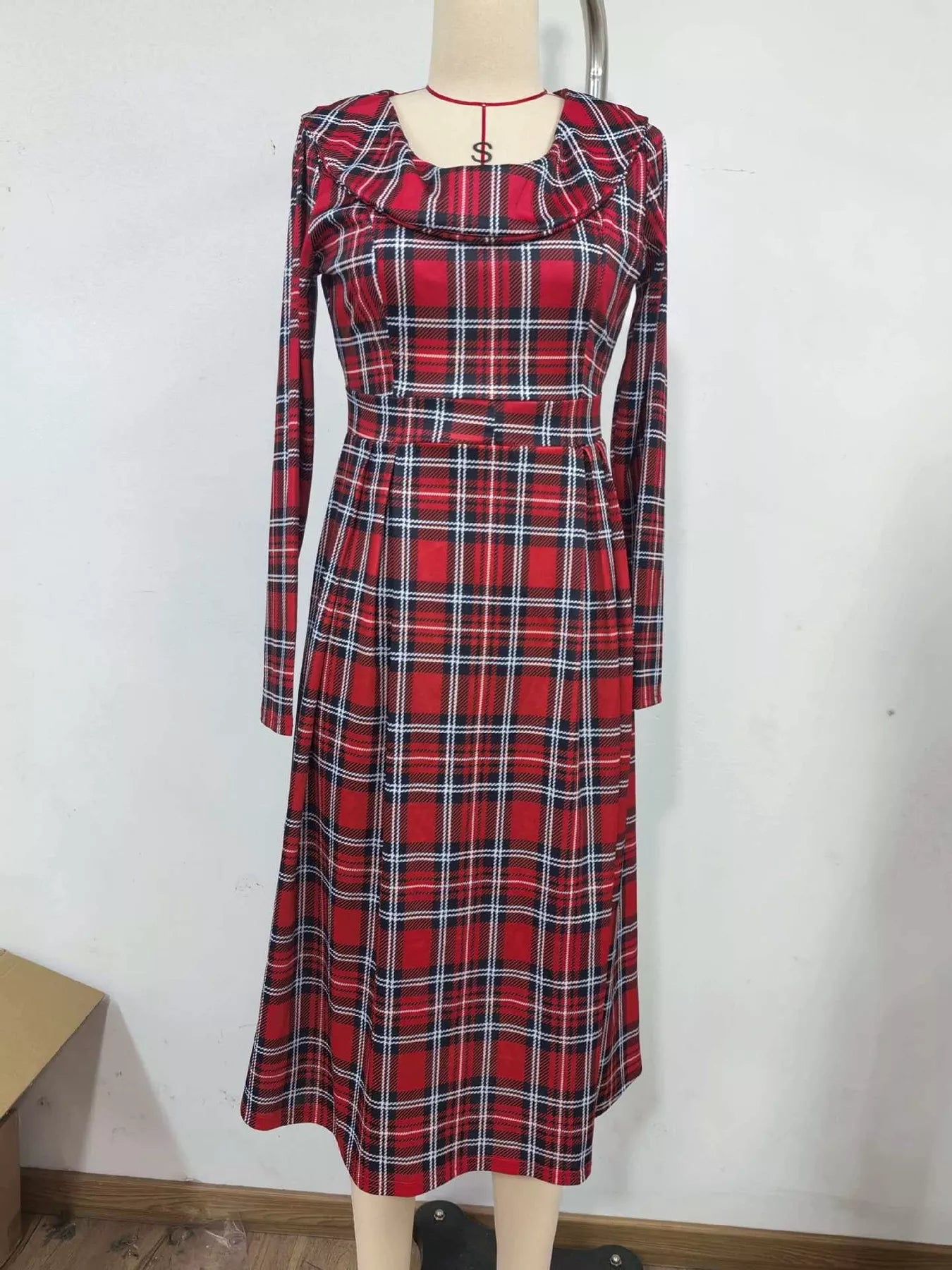 Vintage Plaid Long Sleeve Midi Dress