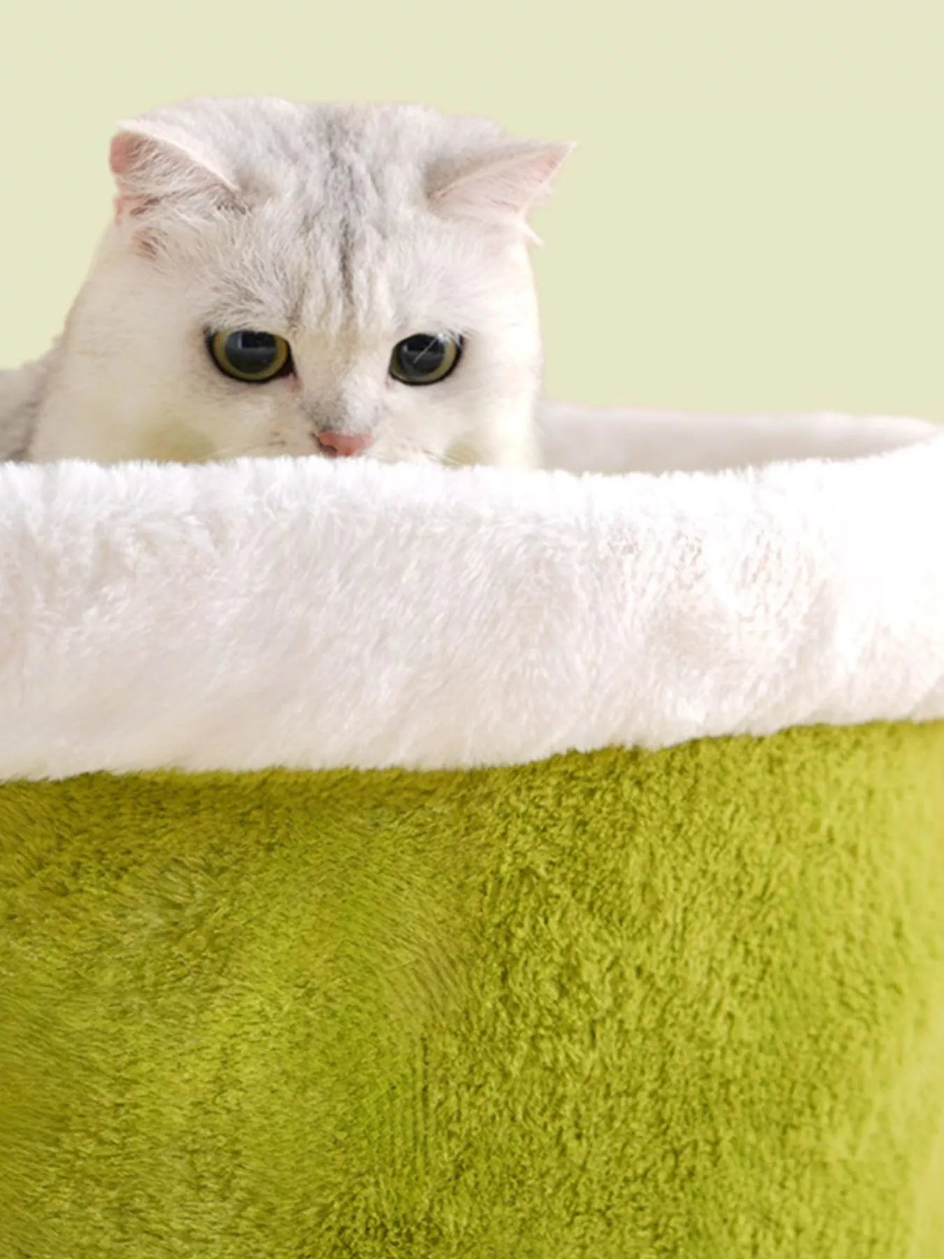 Cozy Warm Round Covered Semi-Enclosed Pet Nest