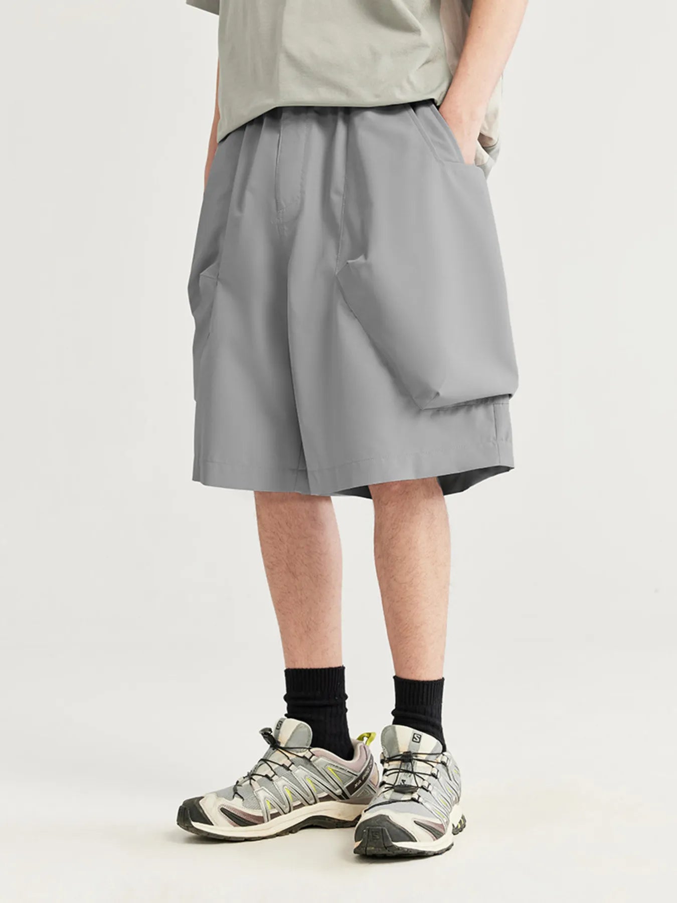 Men's Loose Fit Cargo Shorts