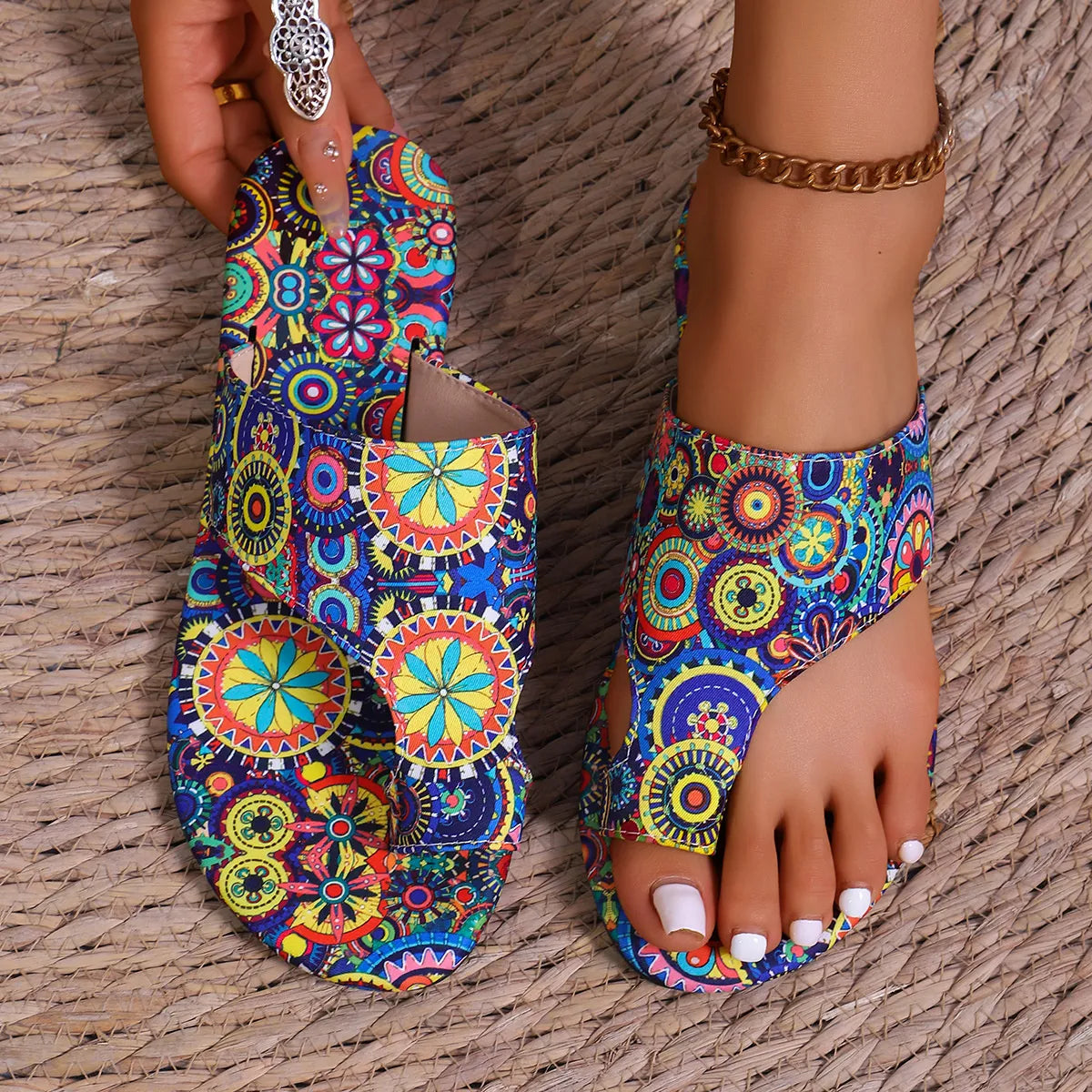 Toe Loop Flats Sandals