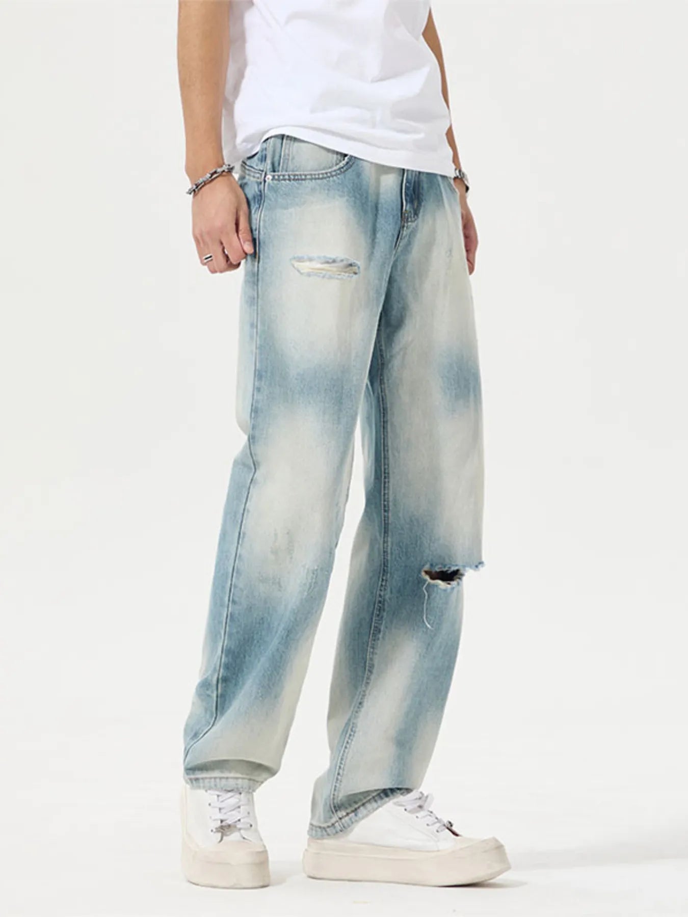 Men's Distressed Relaxed Fit Jeans