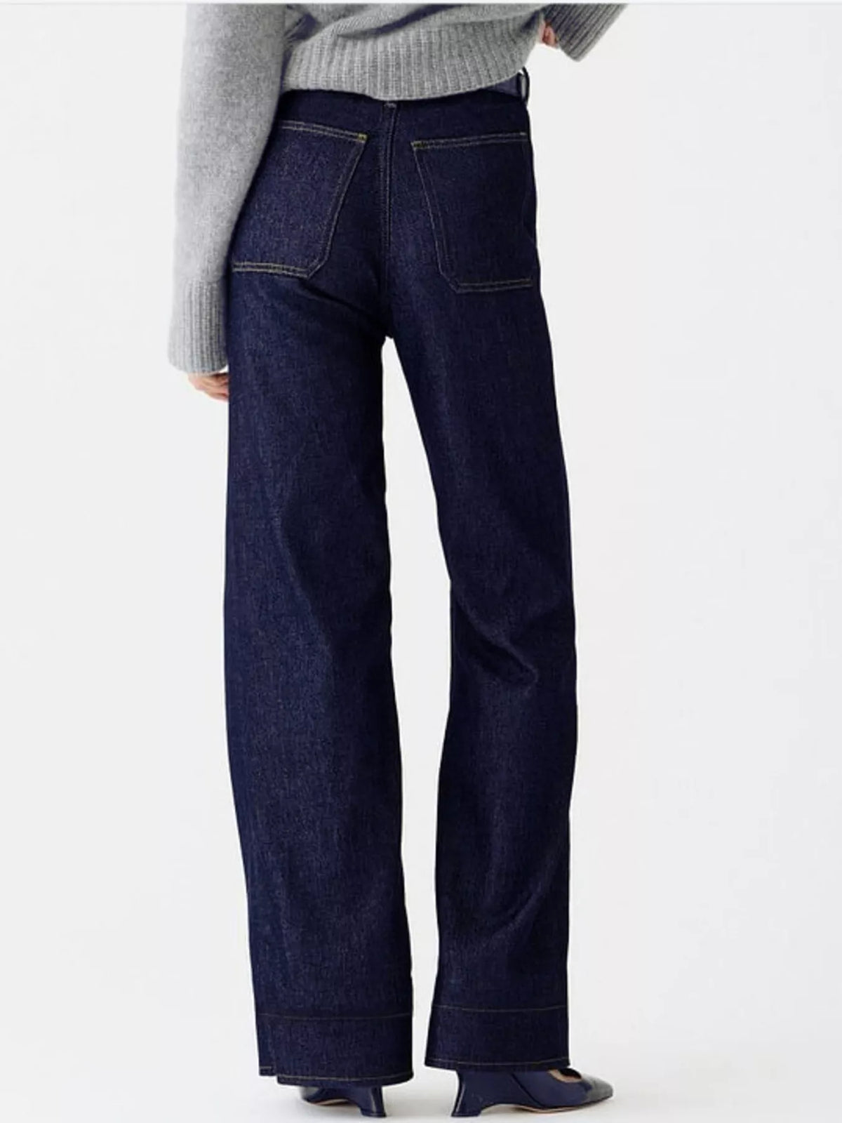 High-Waisted Jeans with Pockets