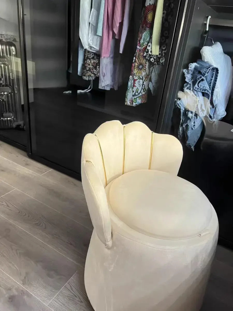 Begonia Makeup Chair