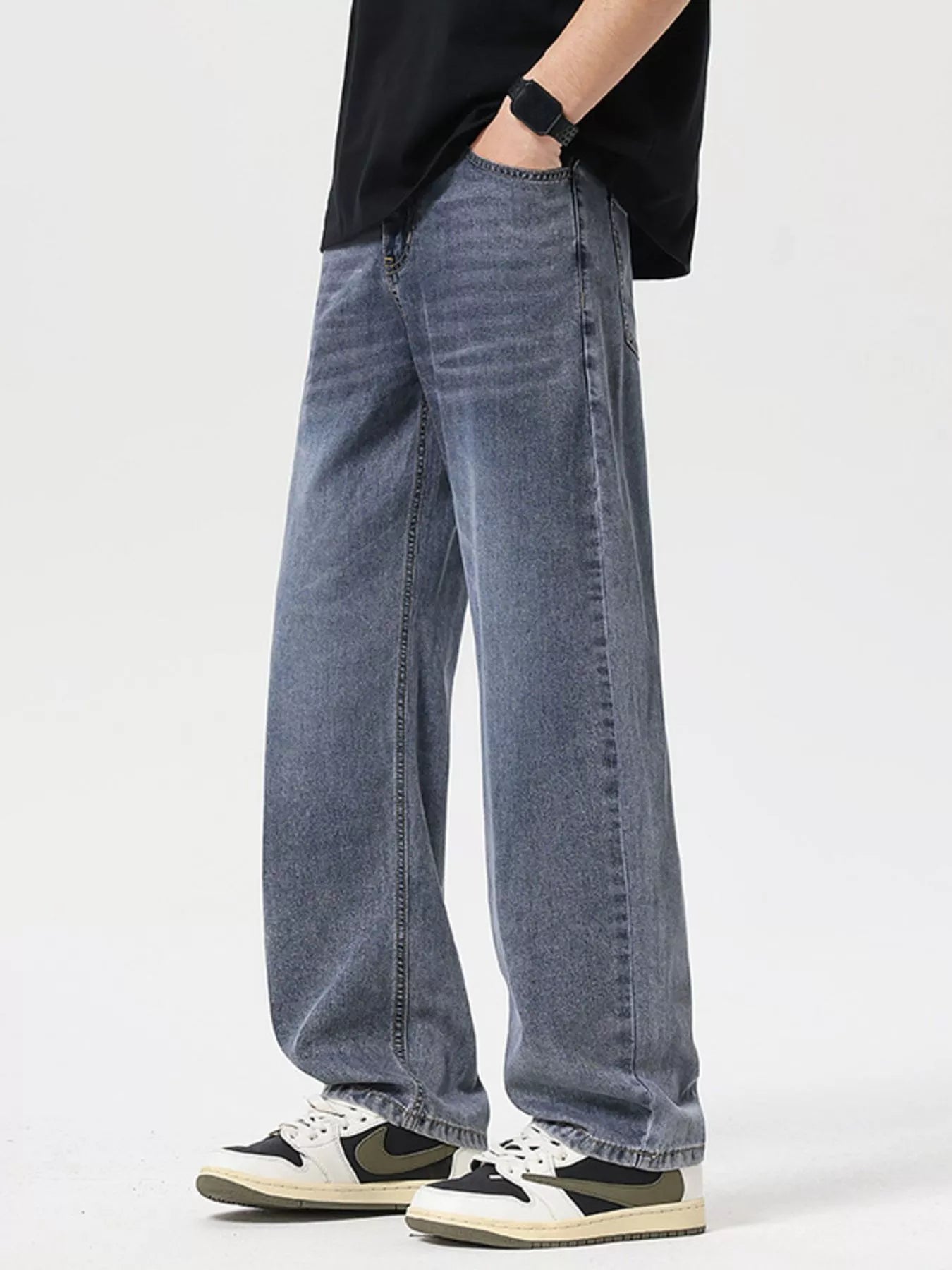 Men's Loose Fit Wash Jeans