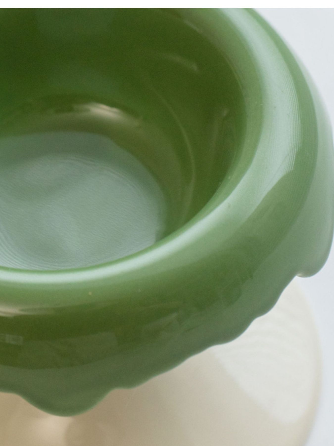 Elevated Ceramic Pet Bowl
