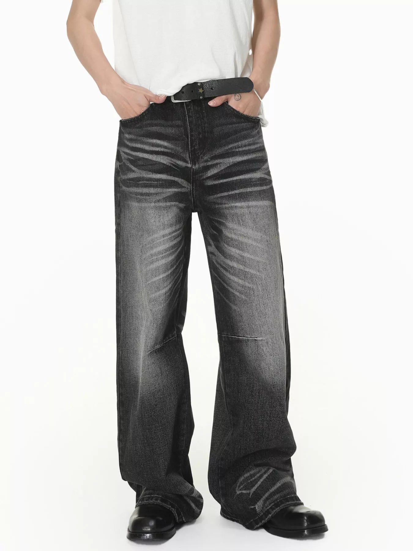 Men's Wide Leg Washed Jeans