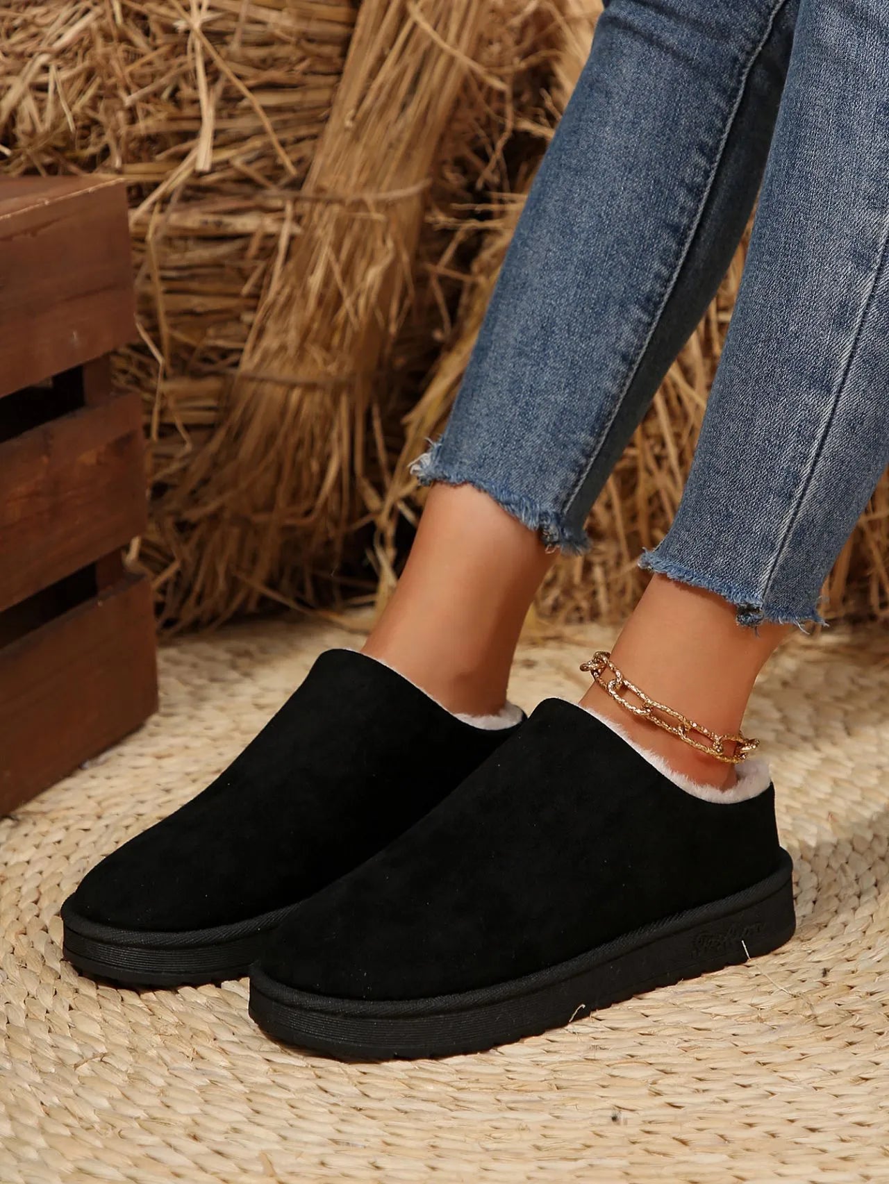 Round Toe Platform Boots