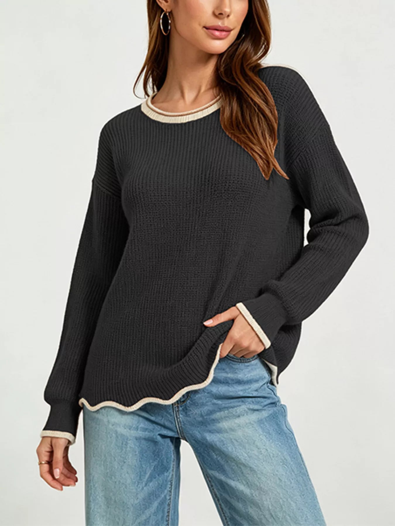Contrast Trim Scalloped Hem Ribbed Knit Sweater