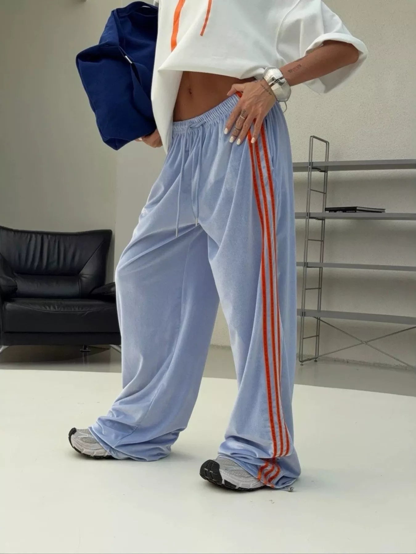 Contrast Side Stripes Wide-Leg Pants