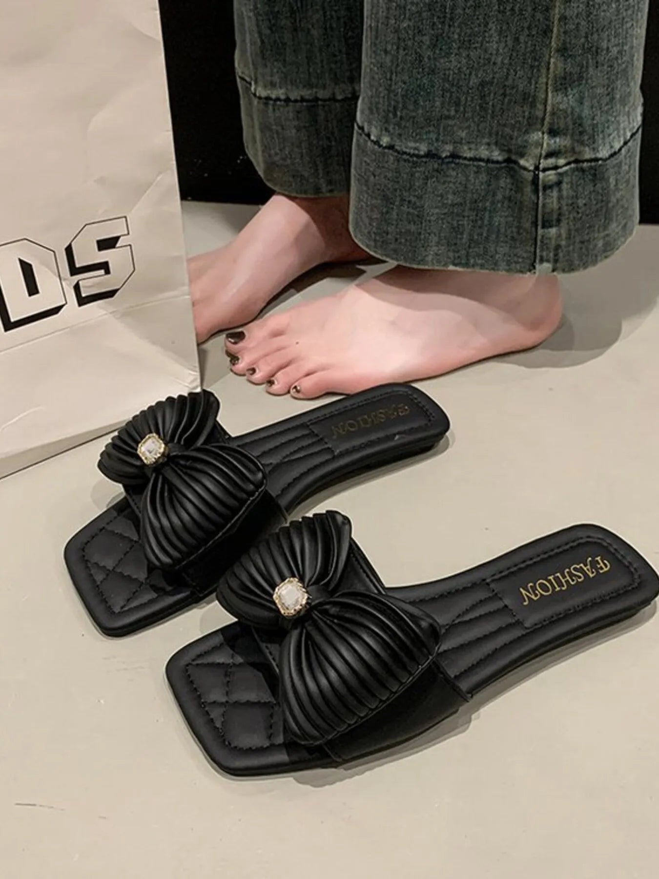Bow-Knot Flat Sandals