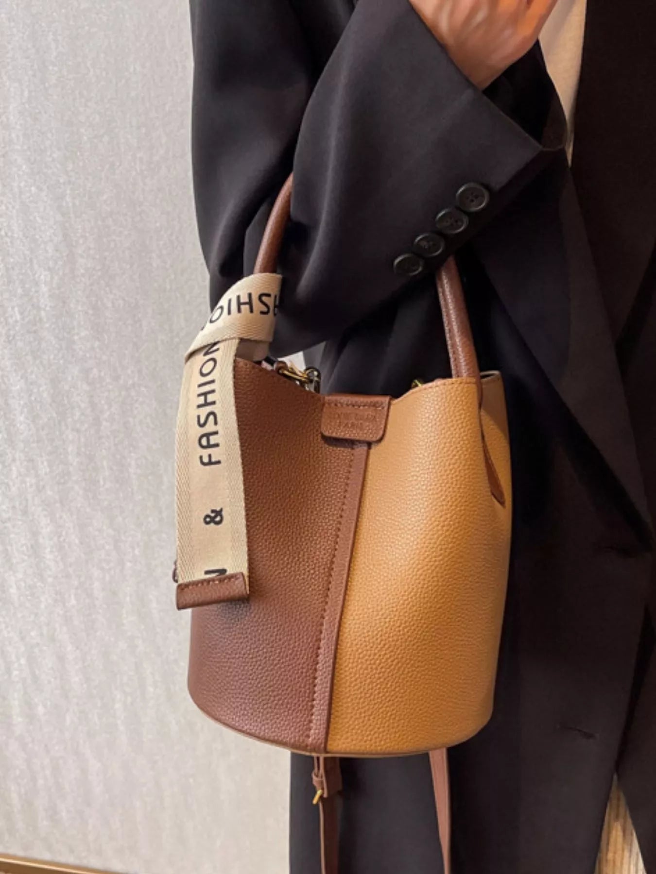 PU Leather Two-Tone Bucket Handbag