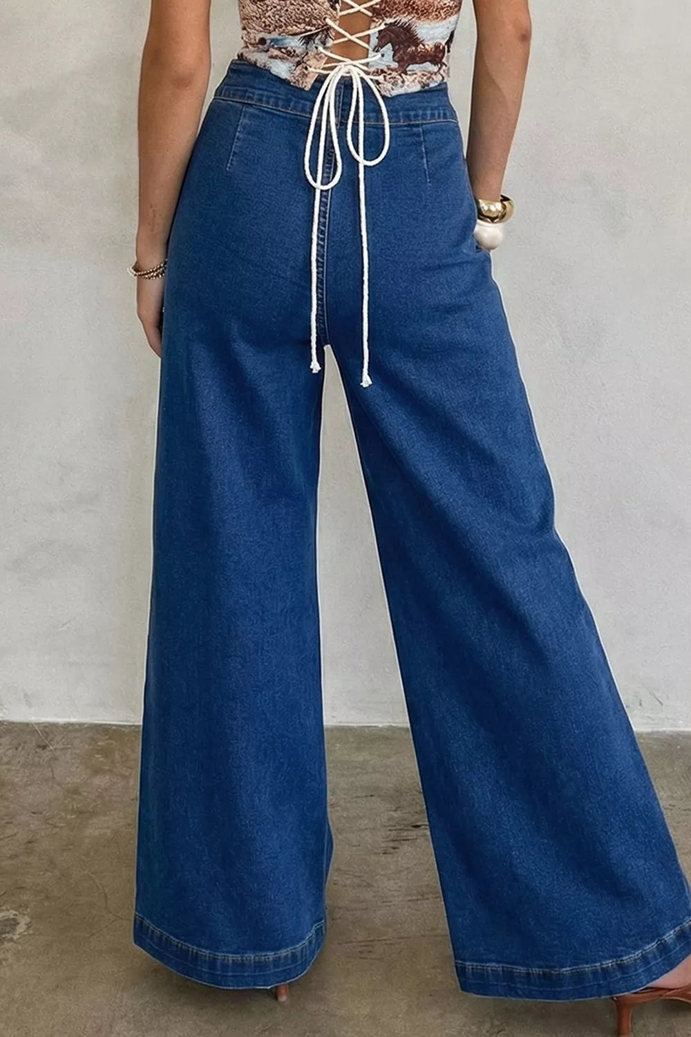 Hardware Decor Patched Pockets Wide Leg Jeans