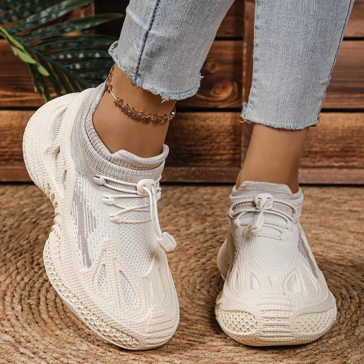 Lace Up Round Toe Sneakers