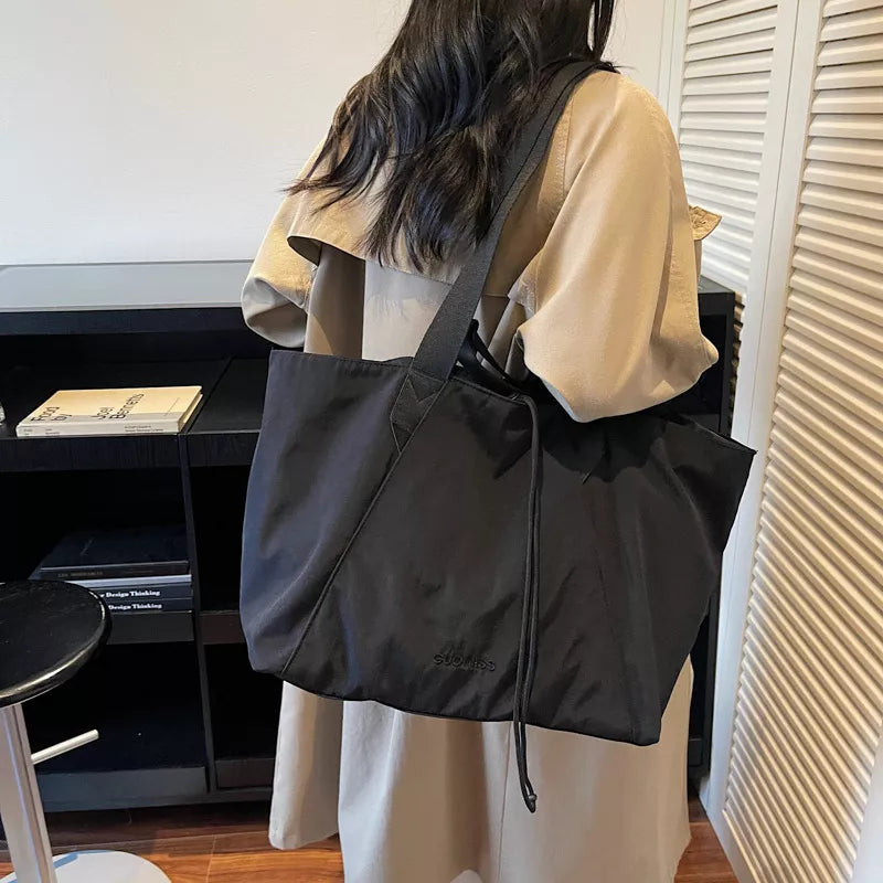 Large Capacity Lightweight Travel Tote Bag