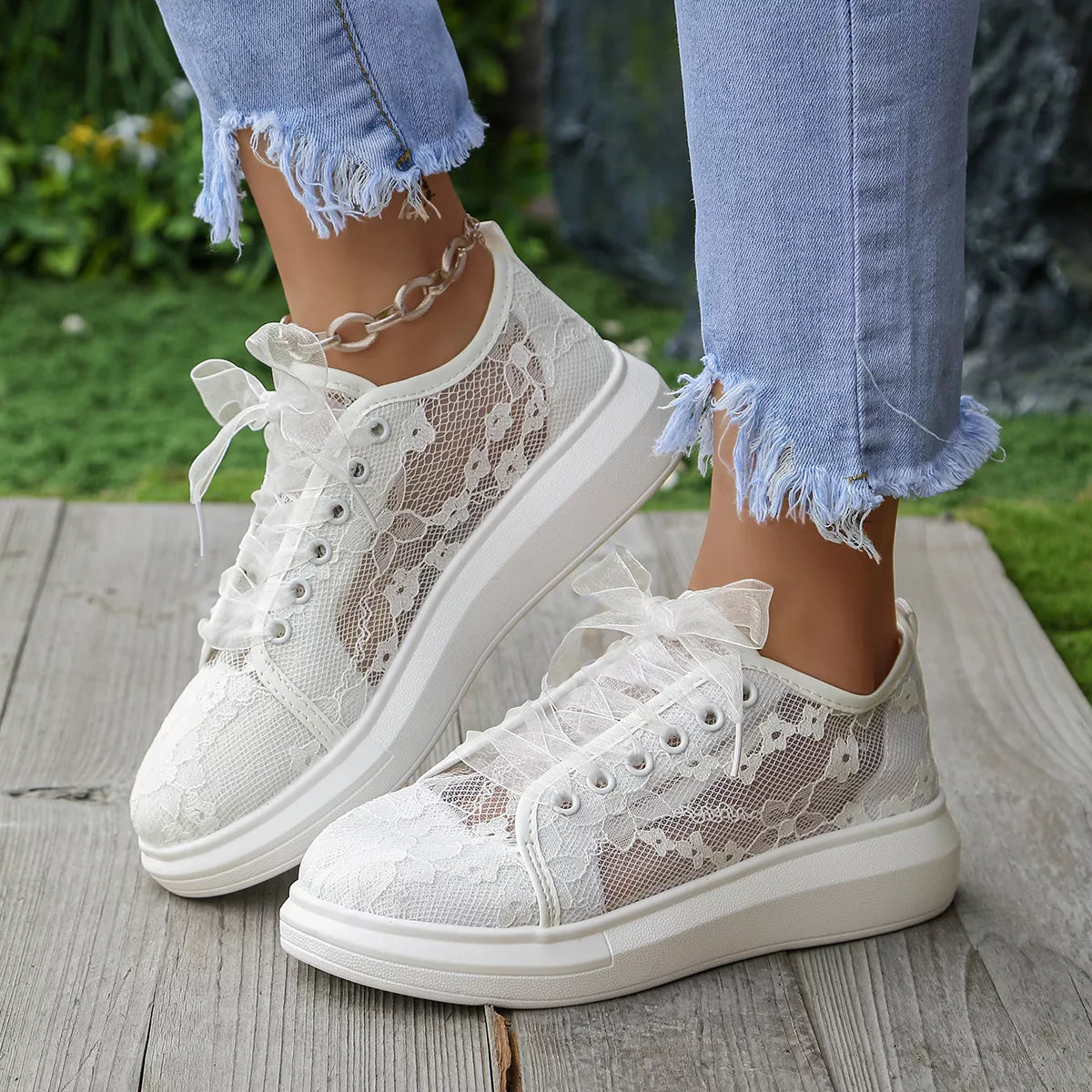 Lace Round Toe Sneakers