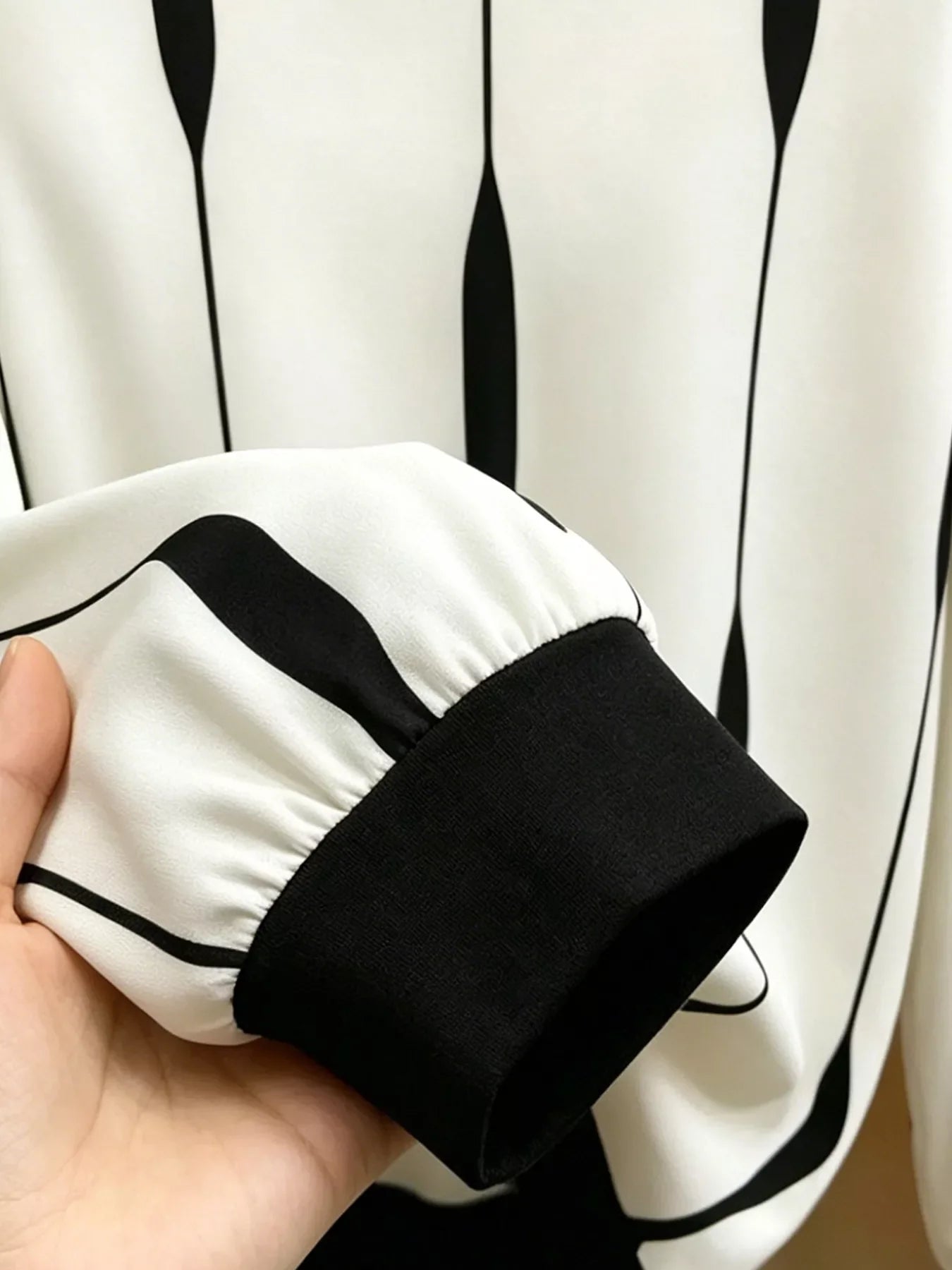 Contrast Vertical Stripe Long Sleeve Blouse