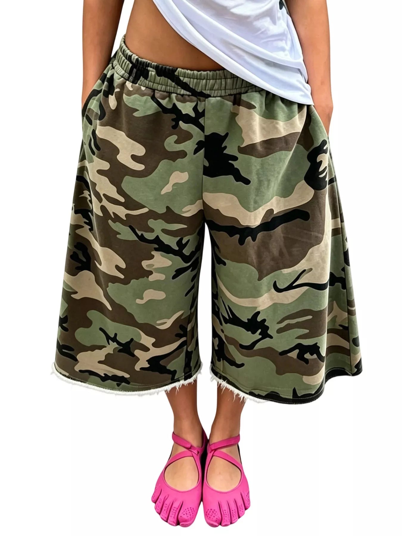 Wide-Leg Cropped Sweatpants with Pockets