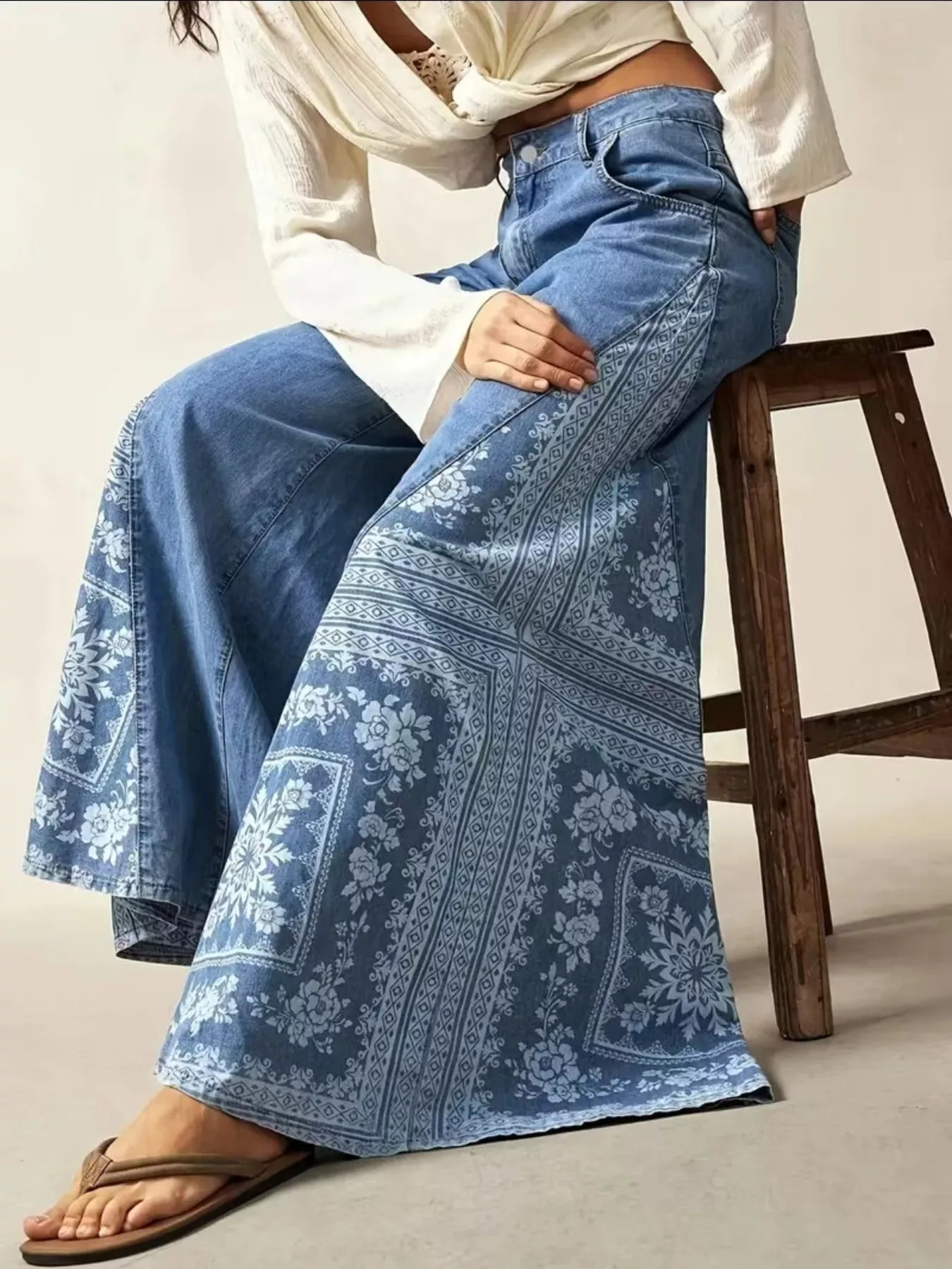 Floral Print Wide-Leg Flare Jeans