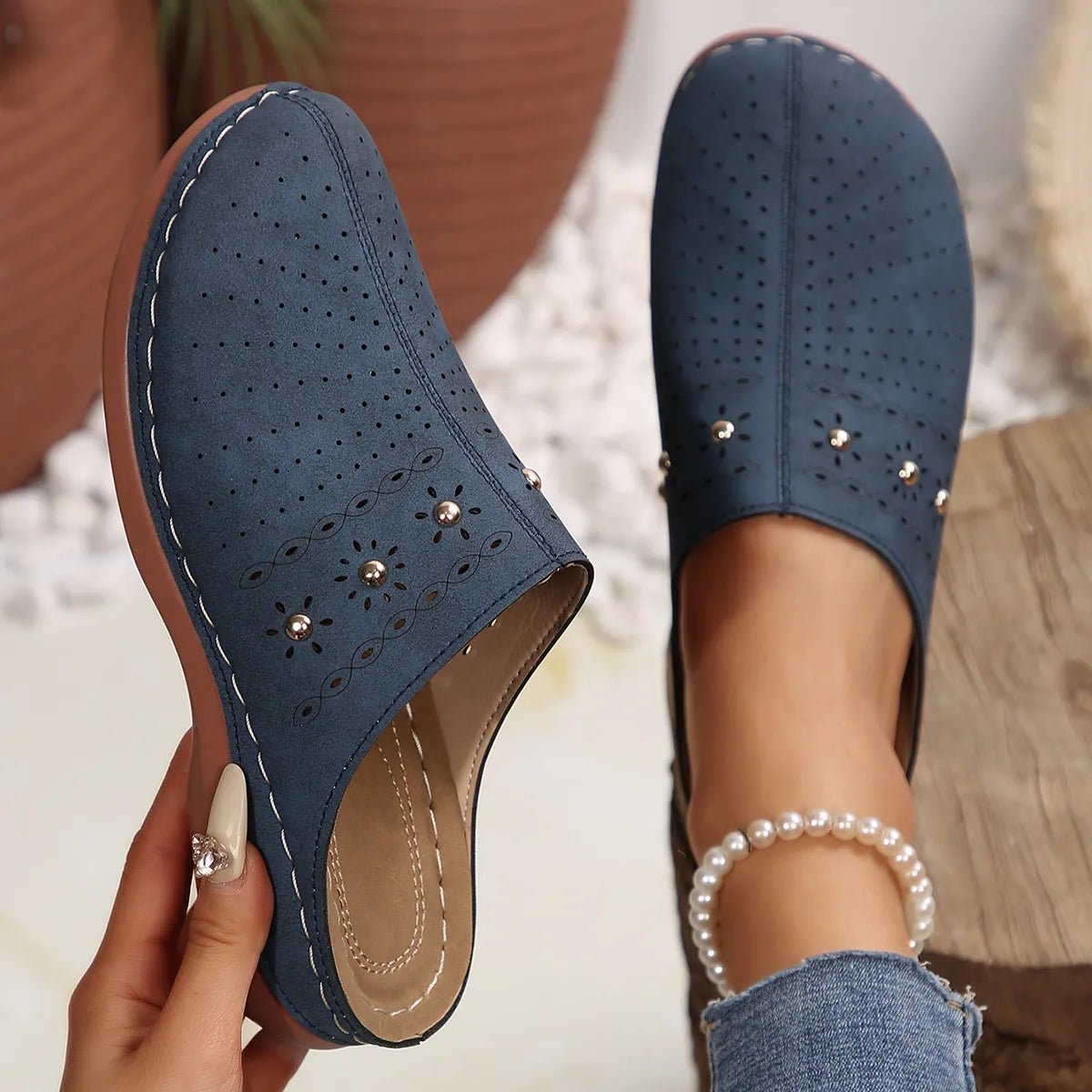 Round Toe Wedge Sandals