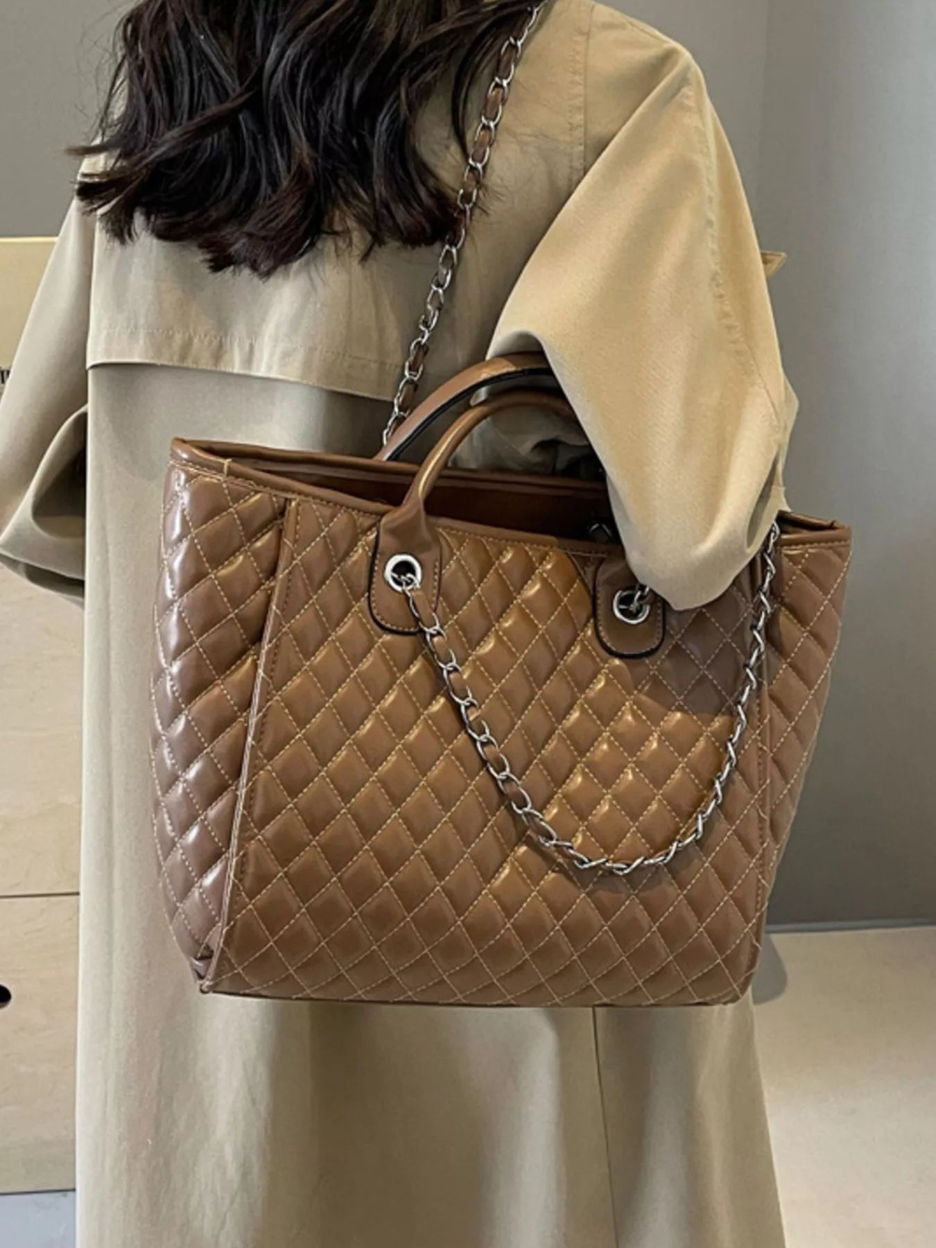 Quilted Chain Shoulder Bag