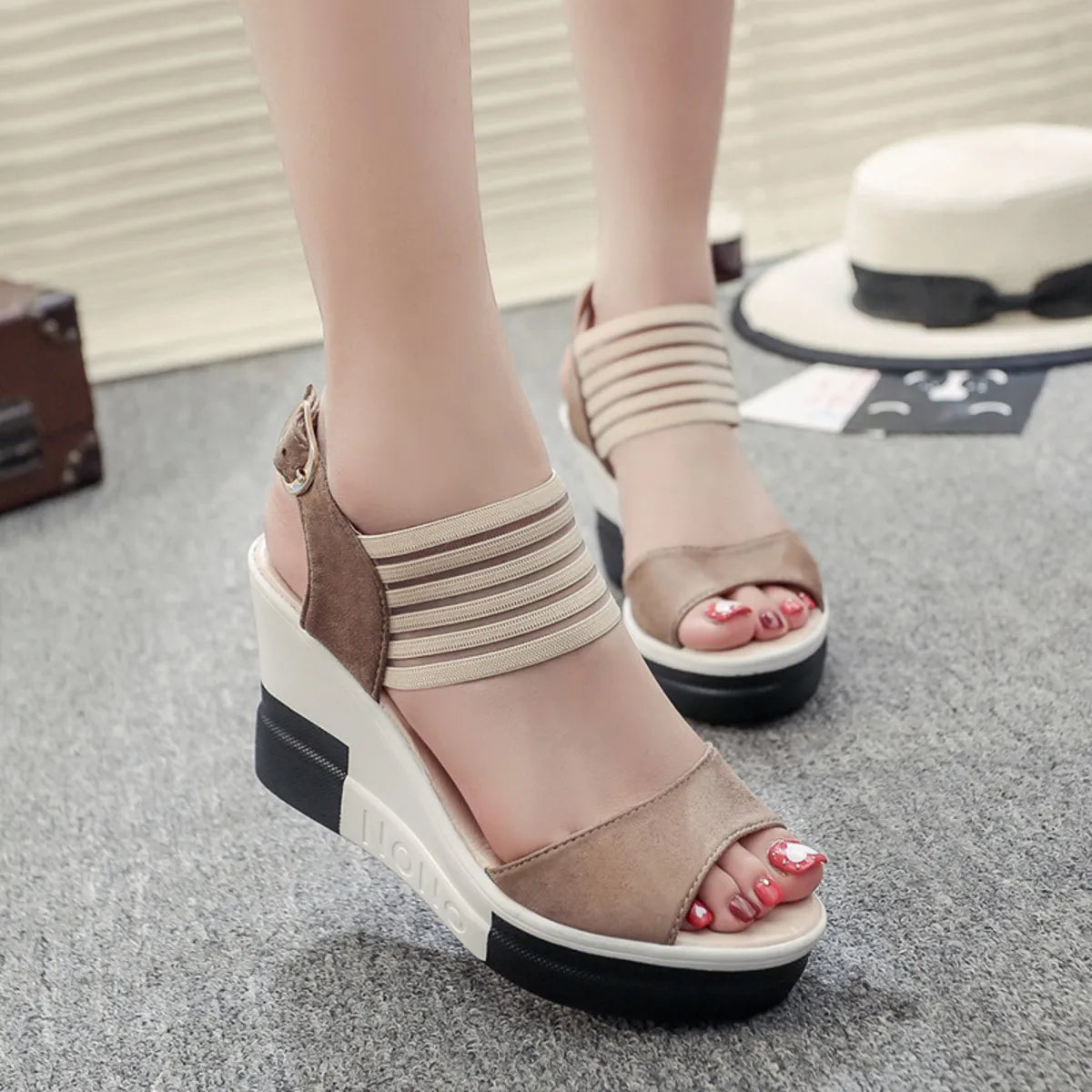 Contrast Platform Wedge Sandals