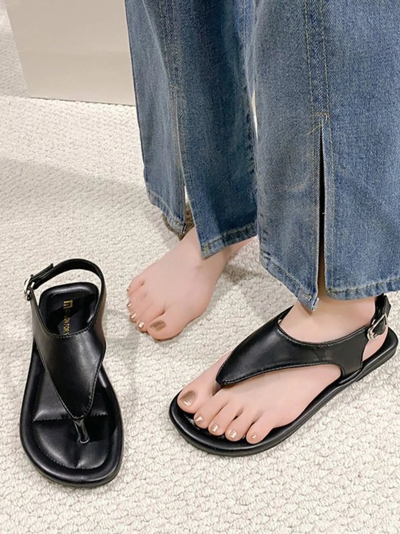 Toe Post Flats Sandals