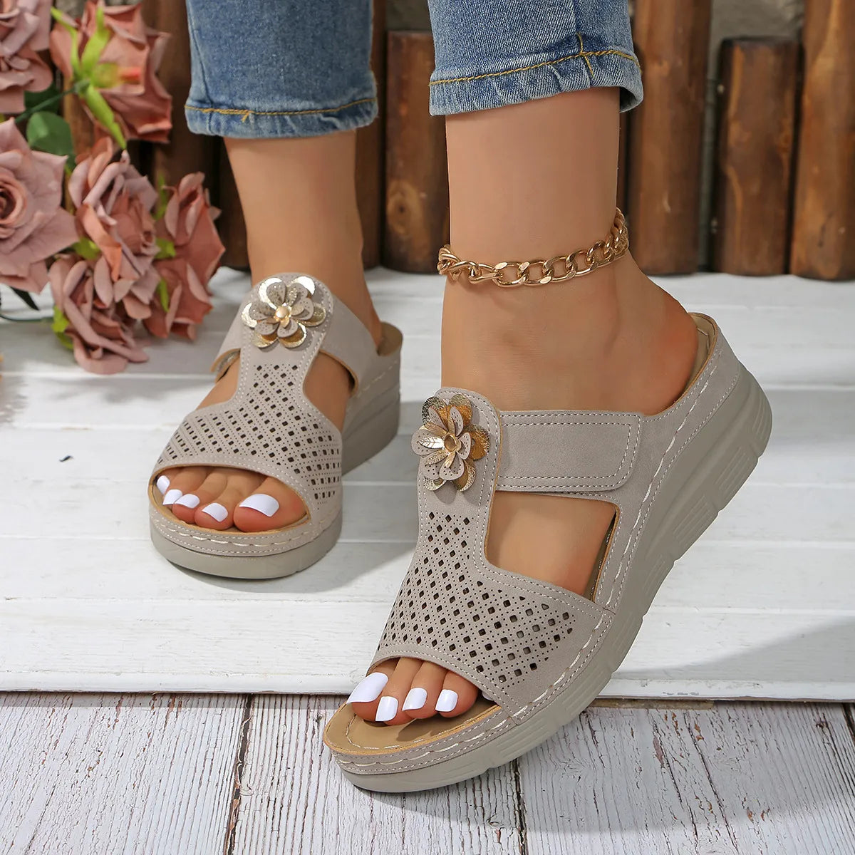 Flower Hollow-Out Wedge Sandals
