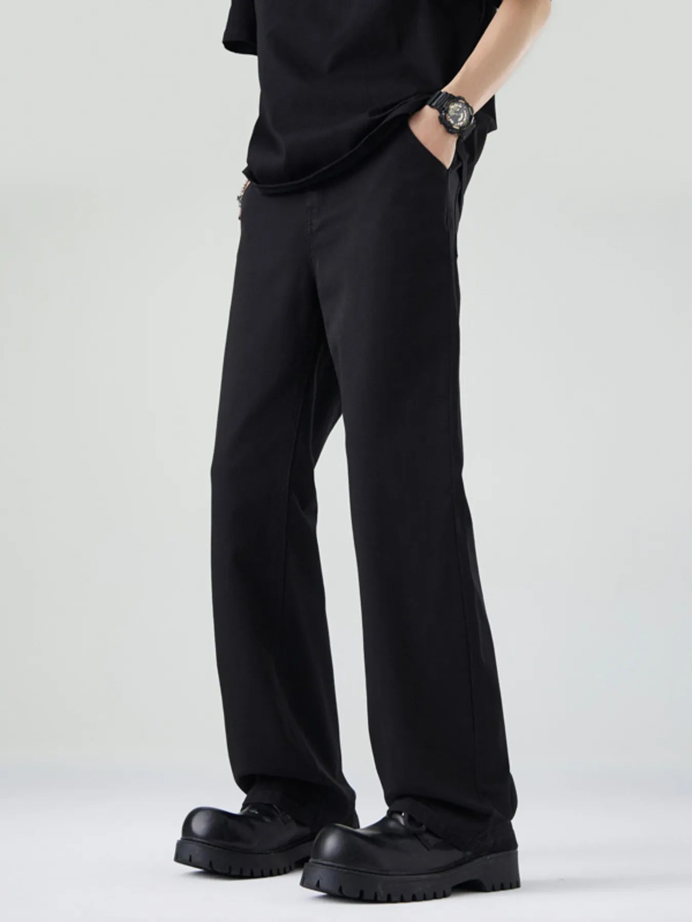Men's Relaxed Fit Straight Leg Jeans
