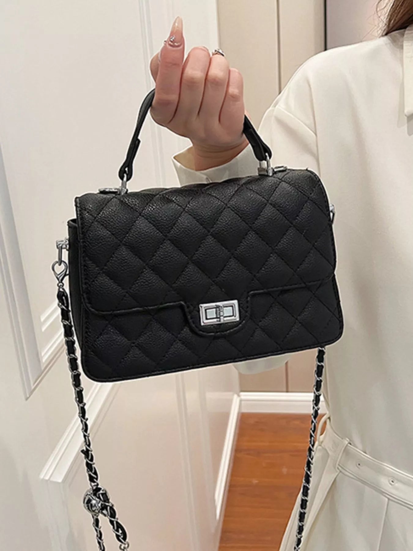 Quilted Chain Strap Crossbody Bag