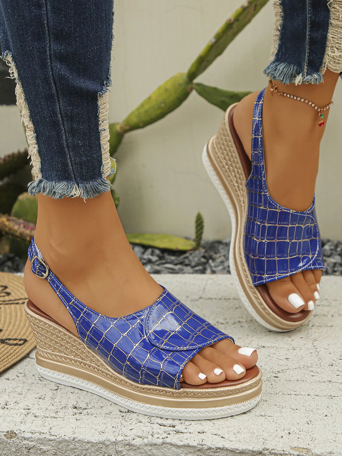 Crocodile Pattern Platform Wedge Sandals