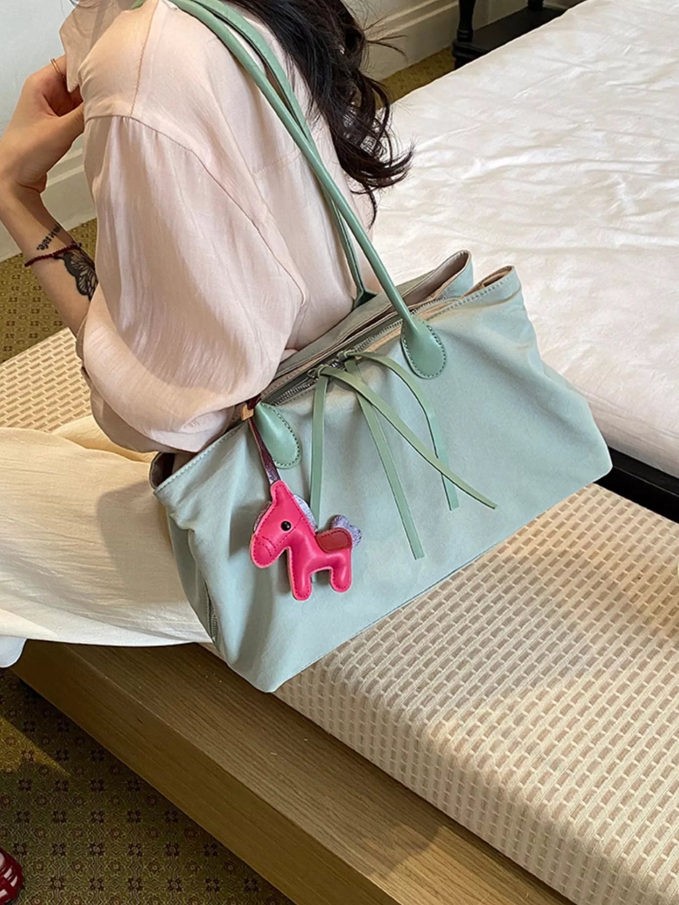 Lightweight Canvas Shoulder Bag