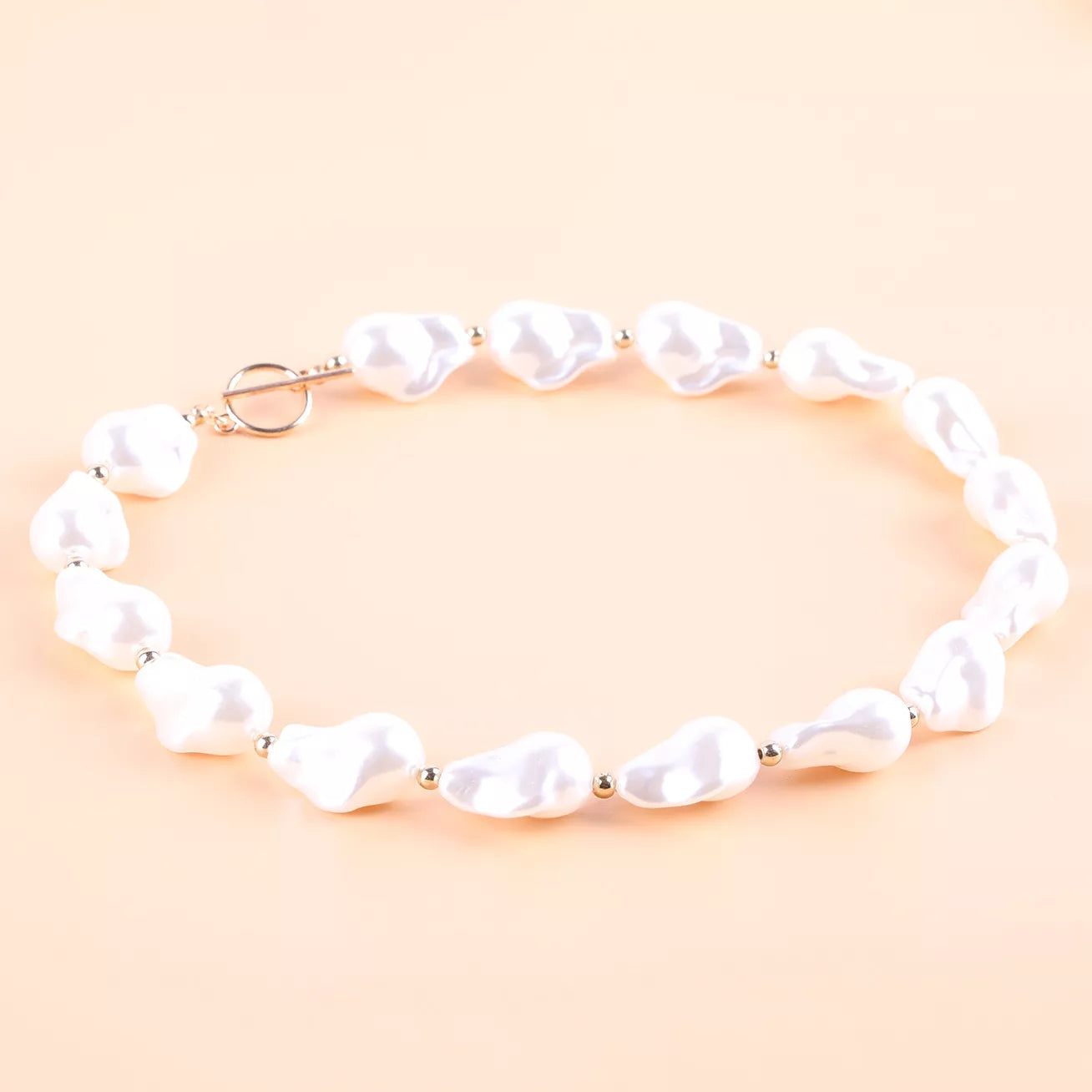 Synthetic Pearl Necklace with Toggle Clasp