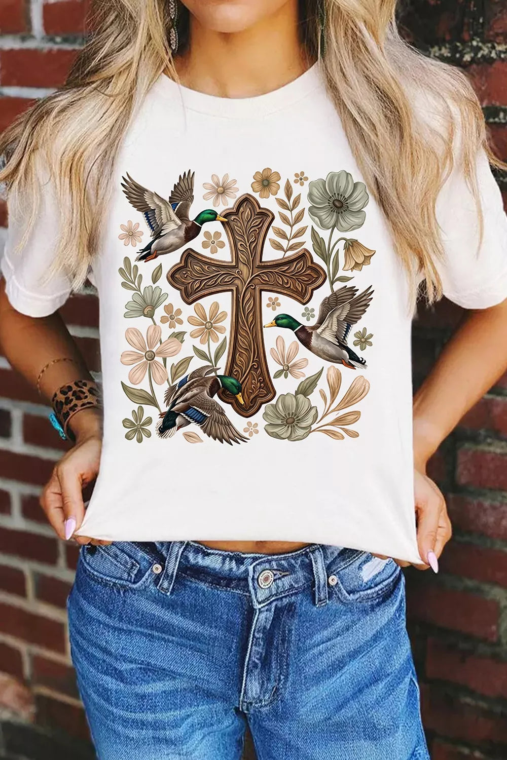 Full Size Mallard Cross Floral Graphic Casual T Shirt Plus Size
