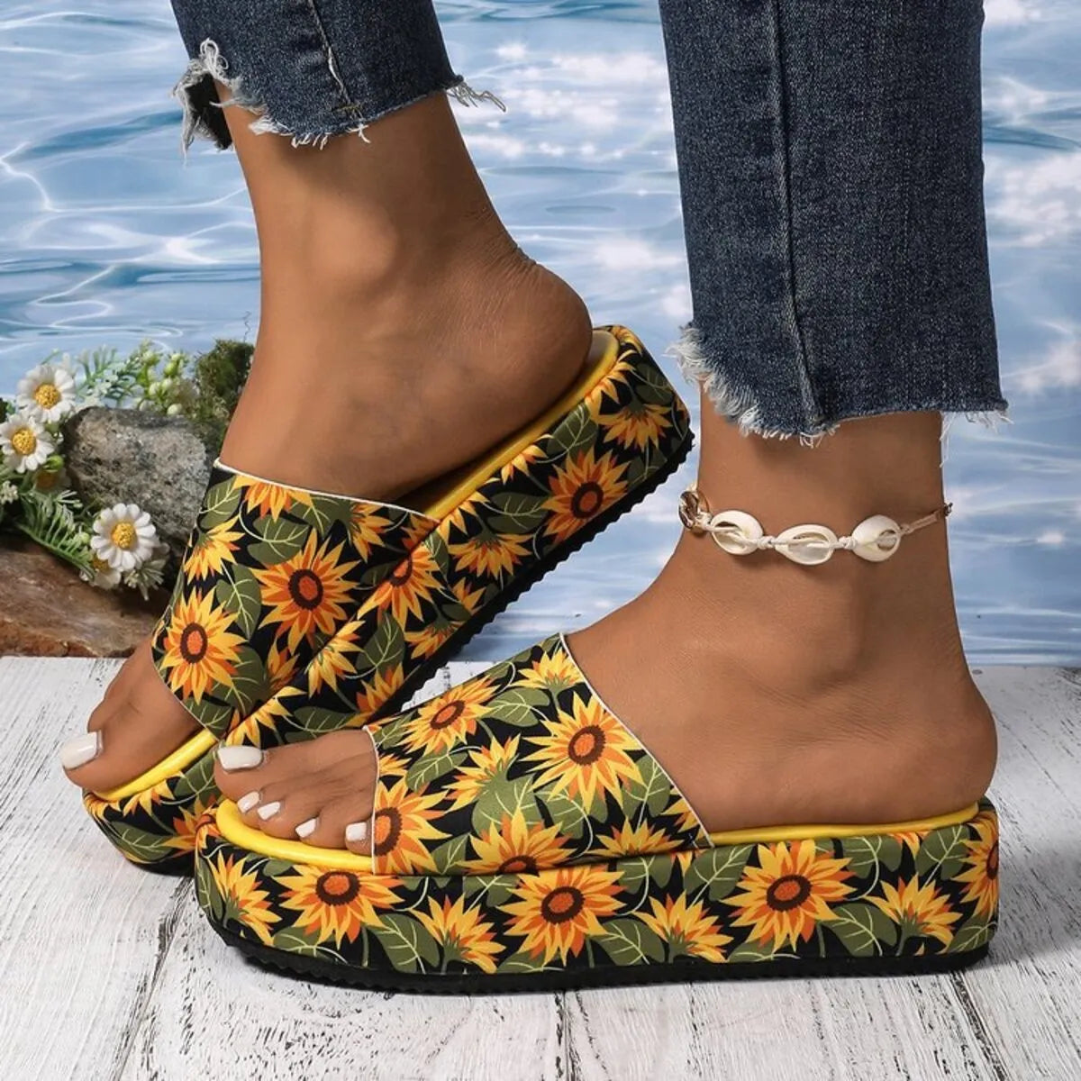 Printed Open Toe Platform Sandals
