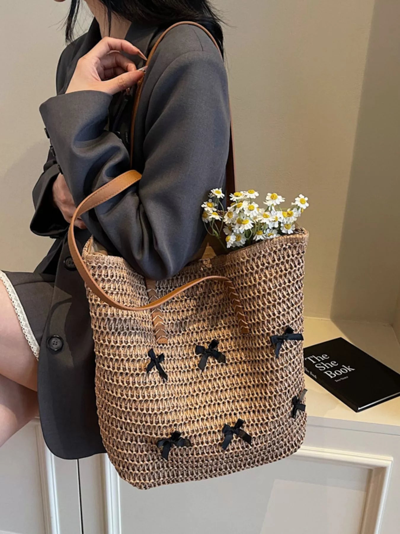 Woven Straw Bow Handbag
