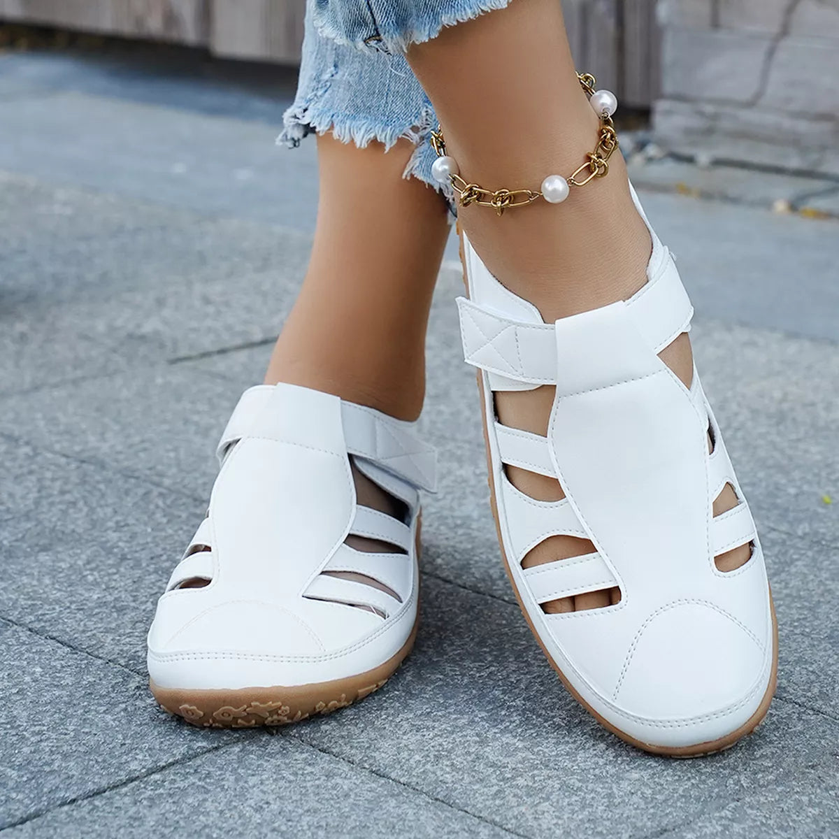 Round Toe Cutout Sandals
