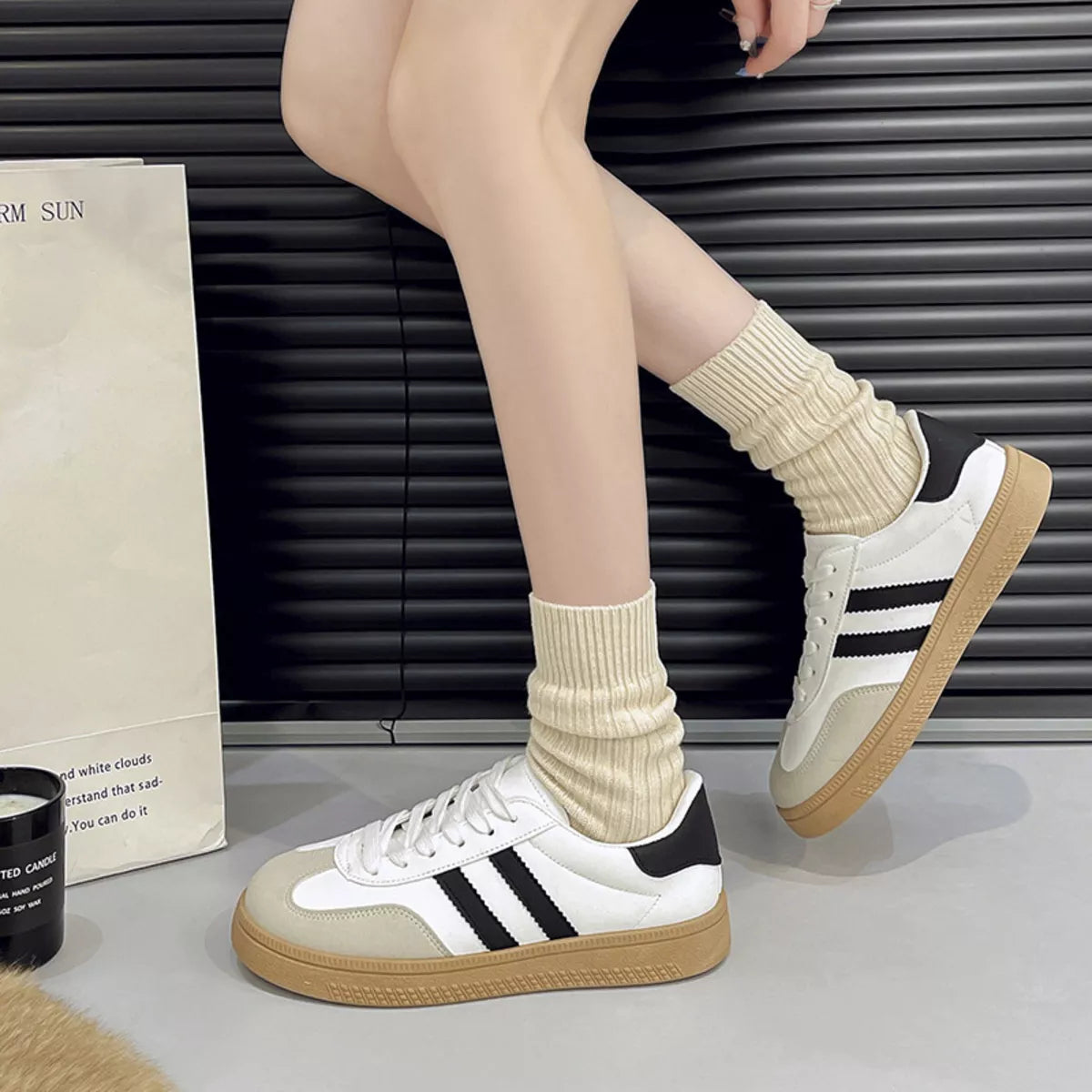 Round Toe Lace Up Sneakers