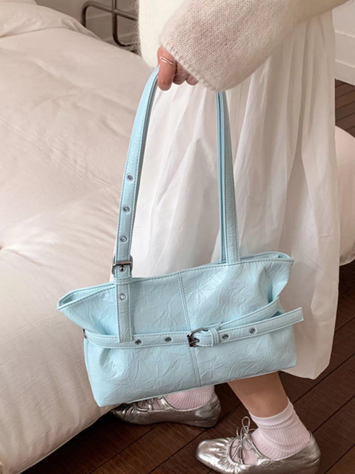 Buckle Detail Shoulder Bag