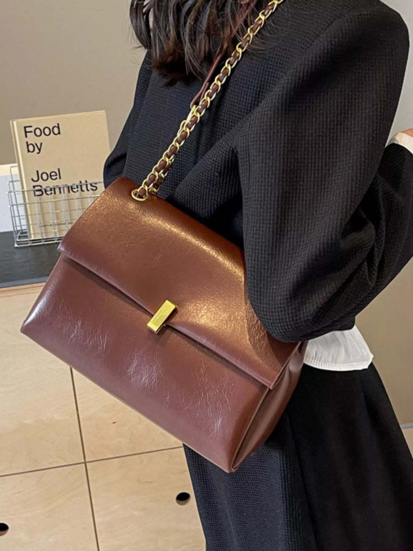 Chain Strap Shoulder Bag