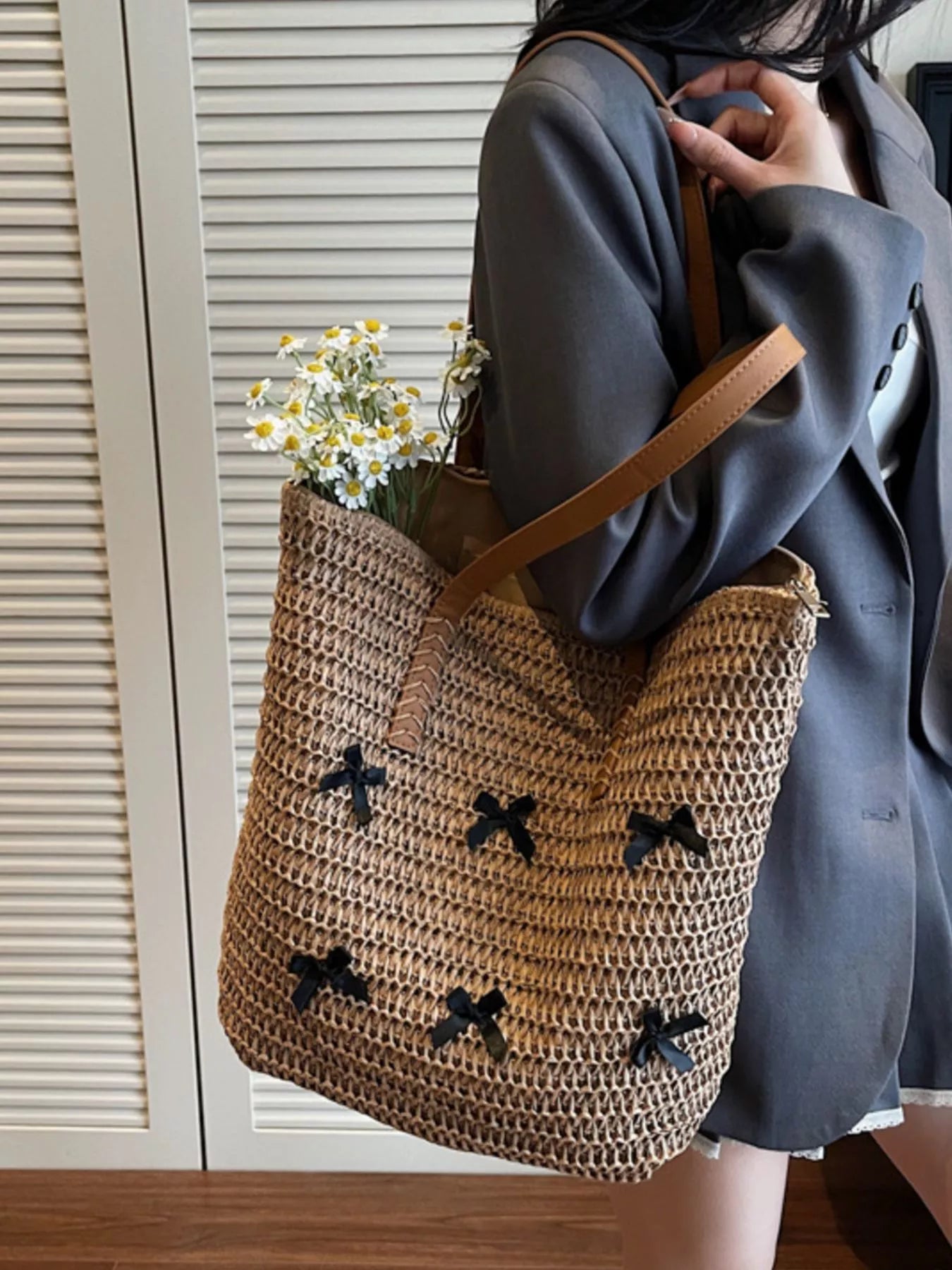 Woven Straw Bow Handbag