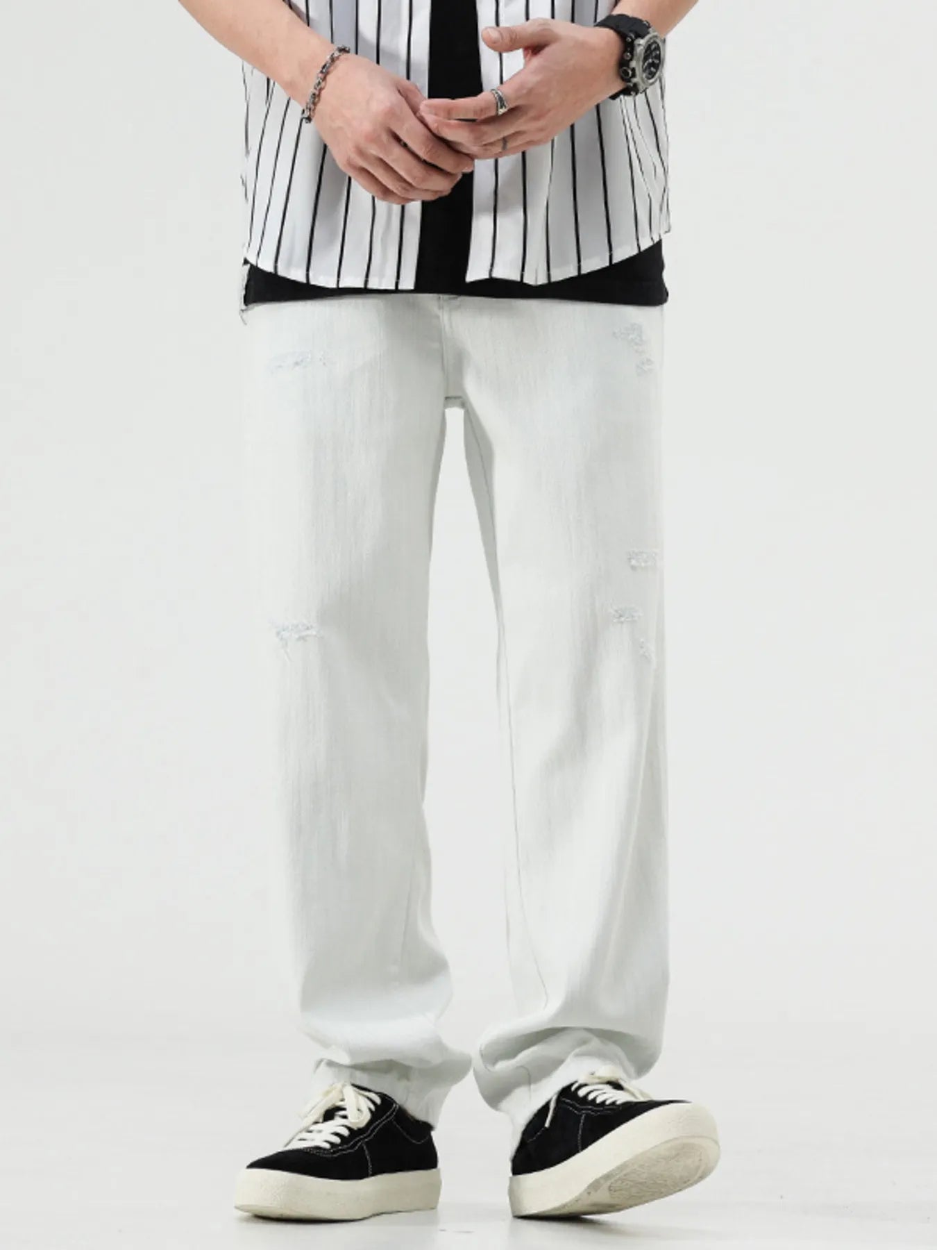 Men's Distressed Relaxed Fit Jeans