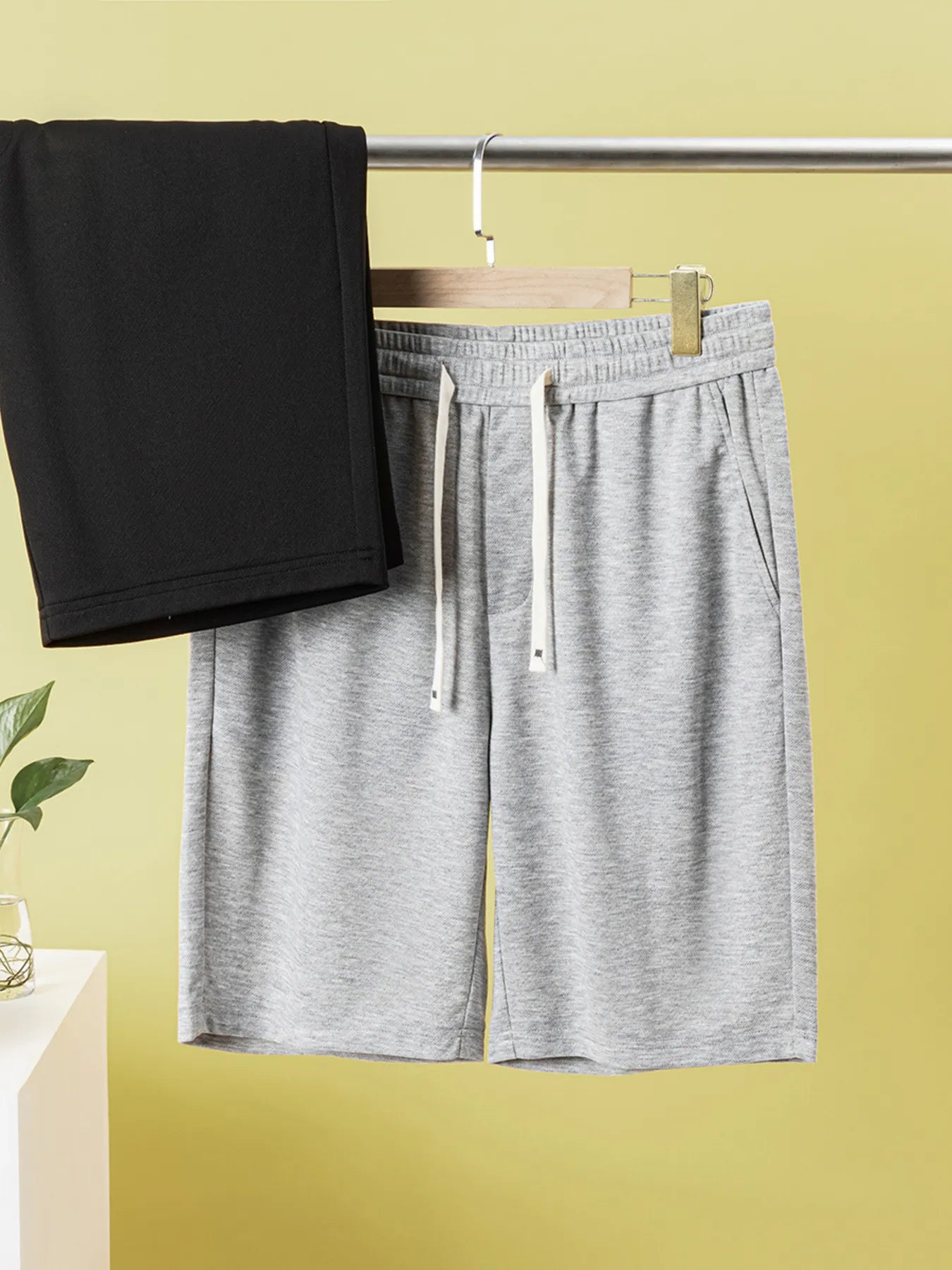 Men's Plus Size Drawstring Pocketed Shorts